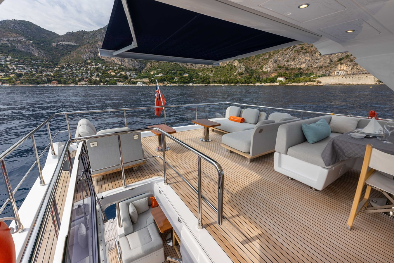 https://arconyachts.ams3.digitaloceanspaces.com/220648/conversions/large_4880819-optimize.jpg