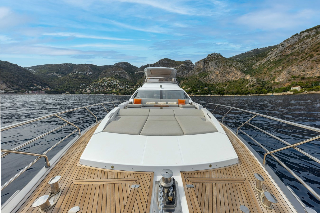 https://arconyachts.ams3.digitaloceanspaces.com/220658/conversions/large_4880829-optimize.jpg