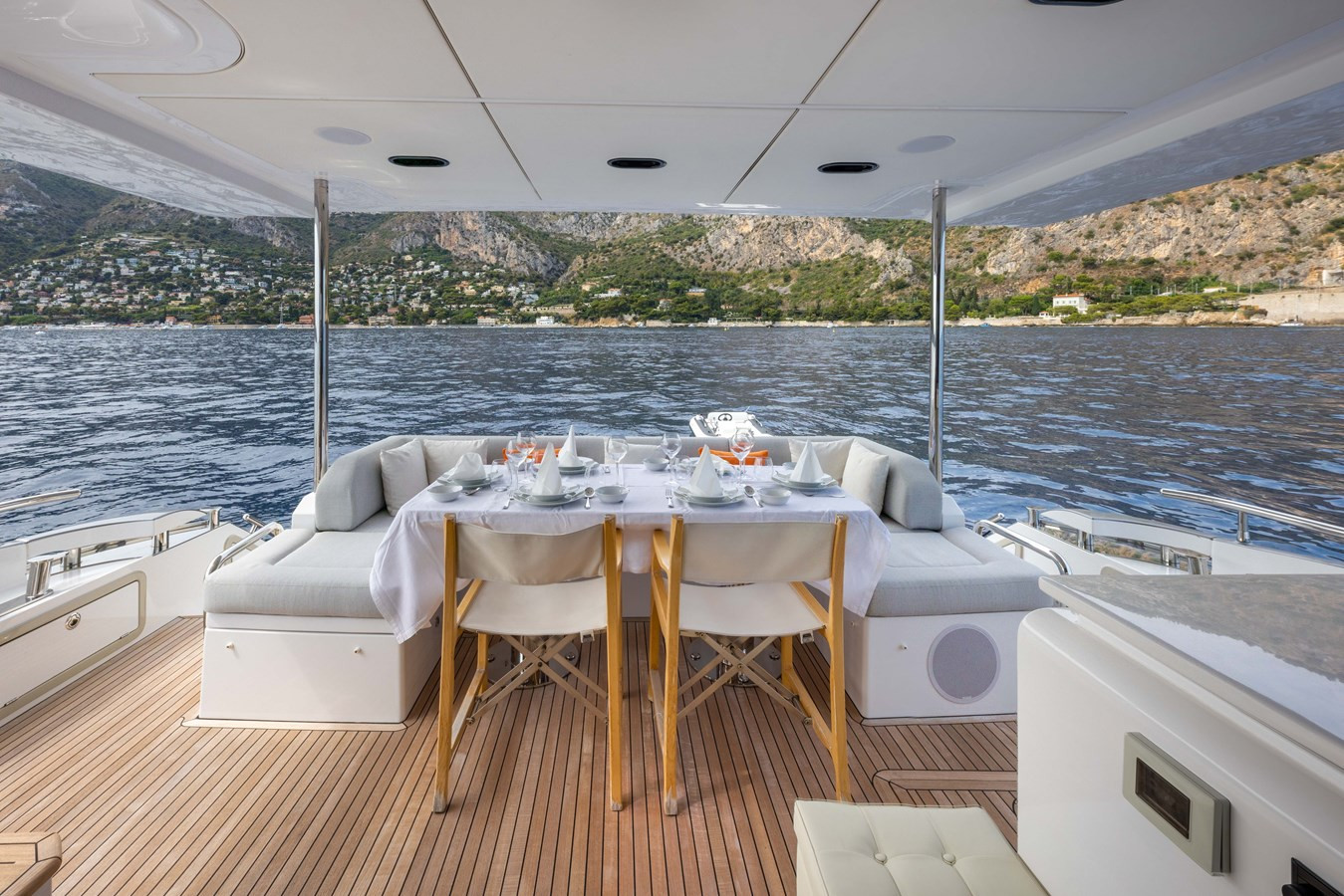 https://arconyachts.ams3.digitaloceanspaces.com/220666/conversions/large_4880837-optimize.jpg