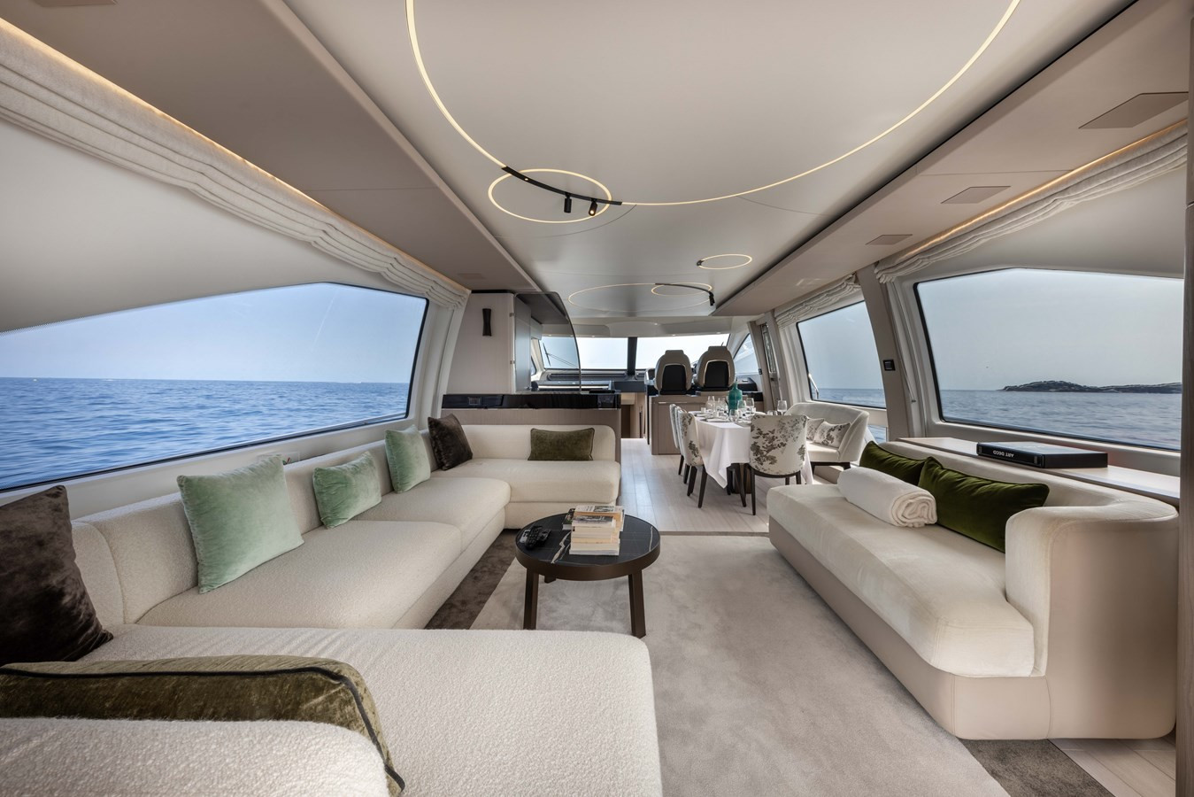 https://arconyachts.ams3.digitaloceanspaces.com/220698/conversions/large_4880869-optimize.jpg