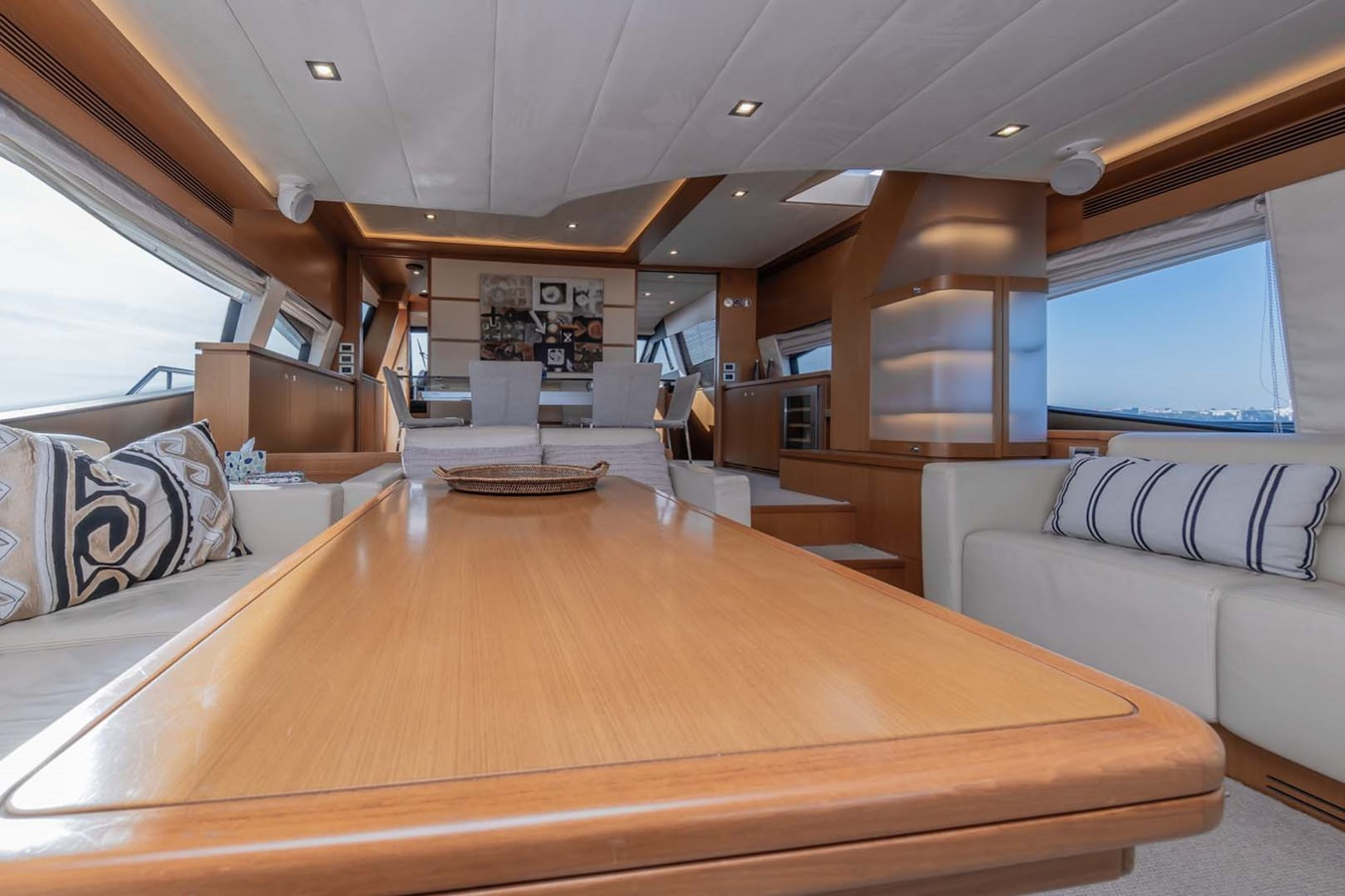 https://arconyachts.ams3.digitaloceanspaces.com/220973/conversions/large_4882549-optimize.jpg