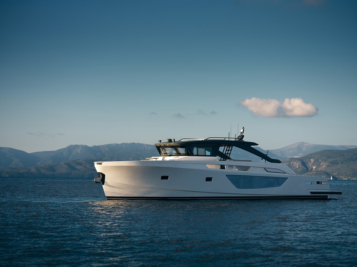 https://arconyachts.ams3.digitaloceanspaces.com/220998/conversions/large_4881908-optimize.jpg