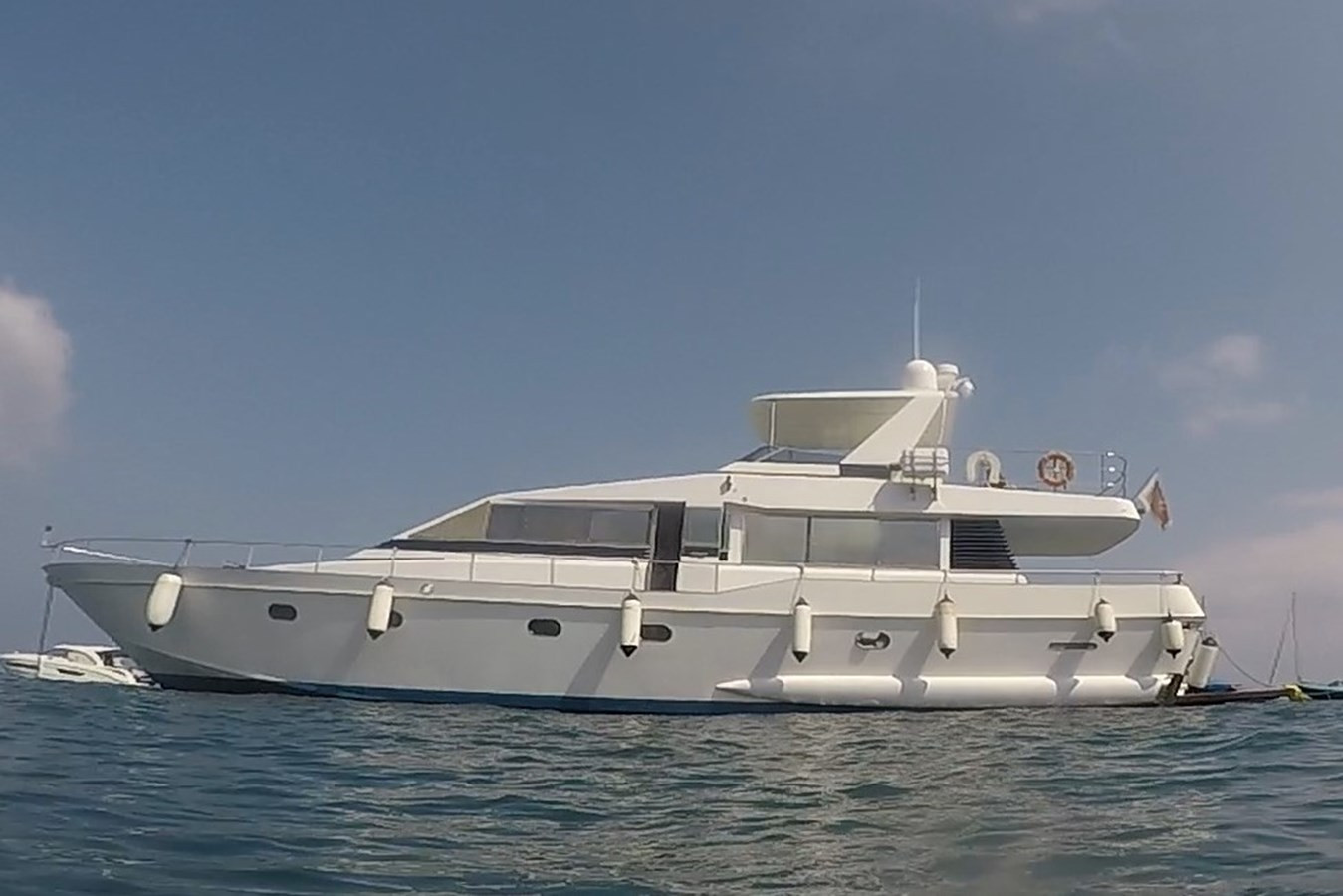 https://arconyachts.ams3.digitaloceanspaces.com/221068/conversions/large_4881486-optimize.jpg