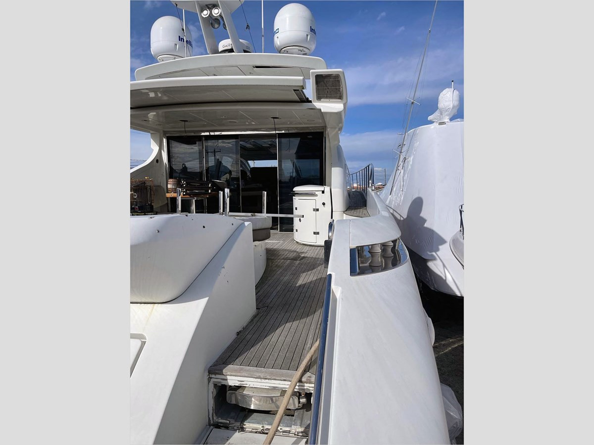 https://arconyachts.ams3.digitaloceanspaces.com/221129/conversions/large_4884109-optimize.jpg
