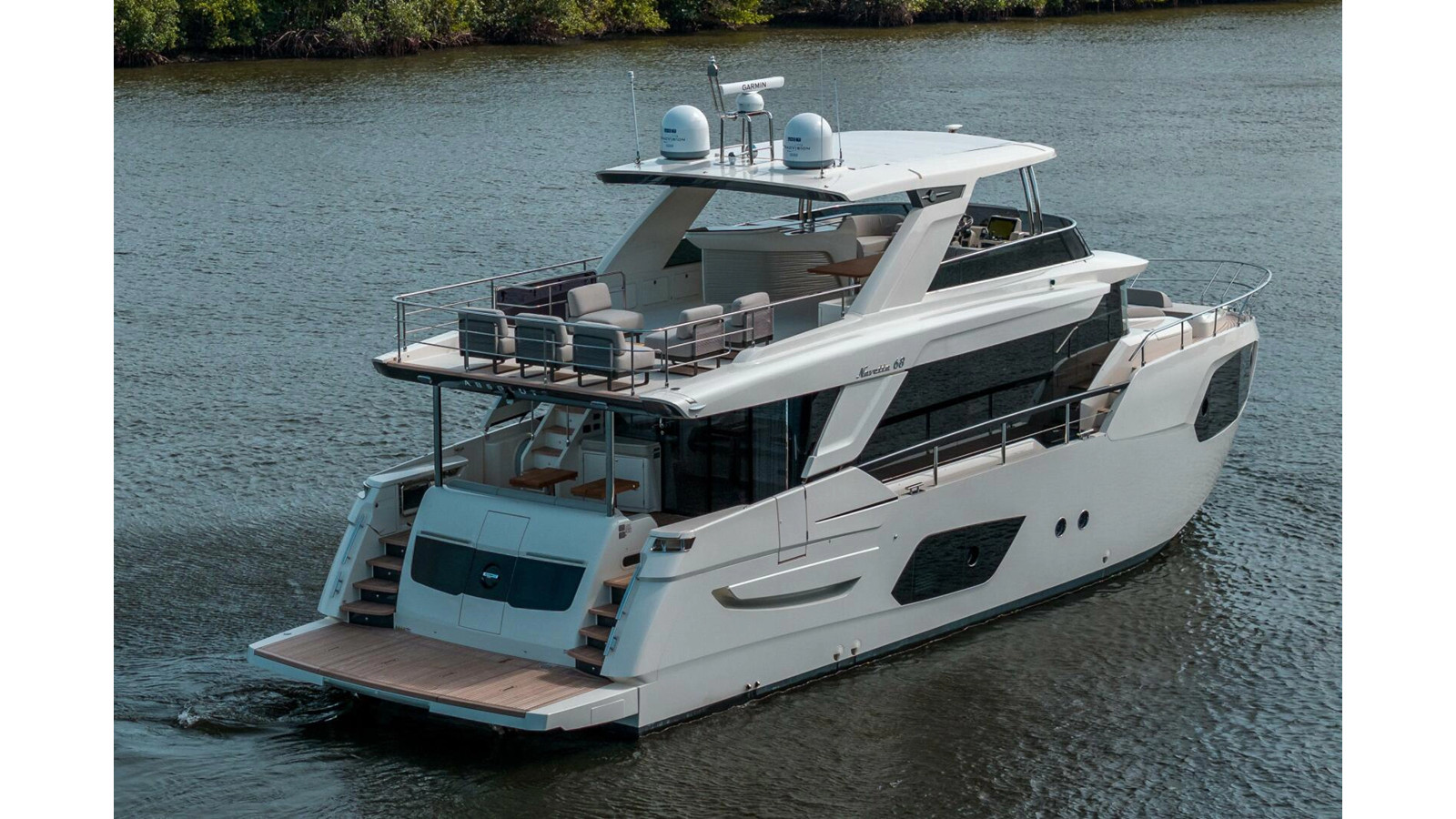 https://arconyachts.ams3.digitaloceanspaces.com/221163/conversions/large_4884728-optimize.jpg