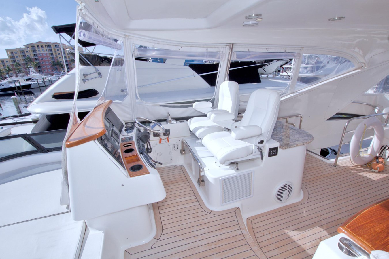 https://arconyachts.ams3.digitaloceanspaces.com/221293/conversions/large_4883940-optimize.jpg