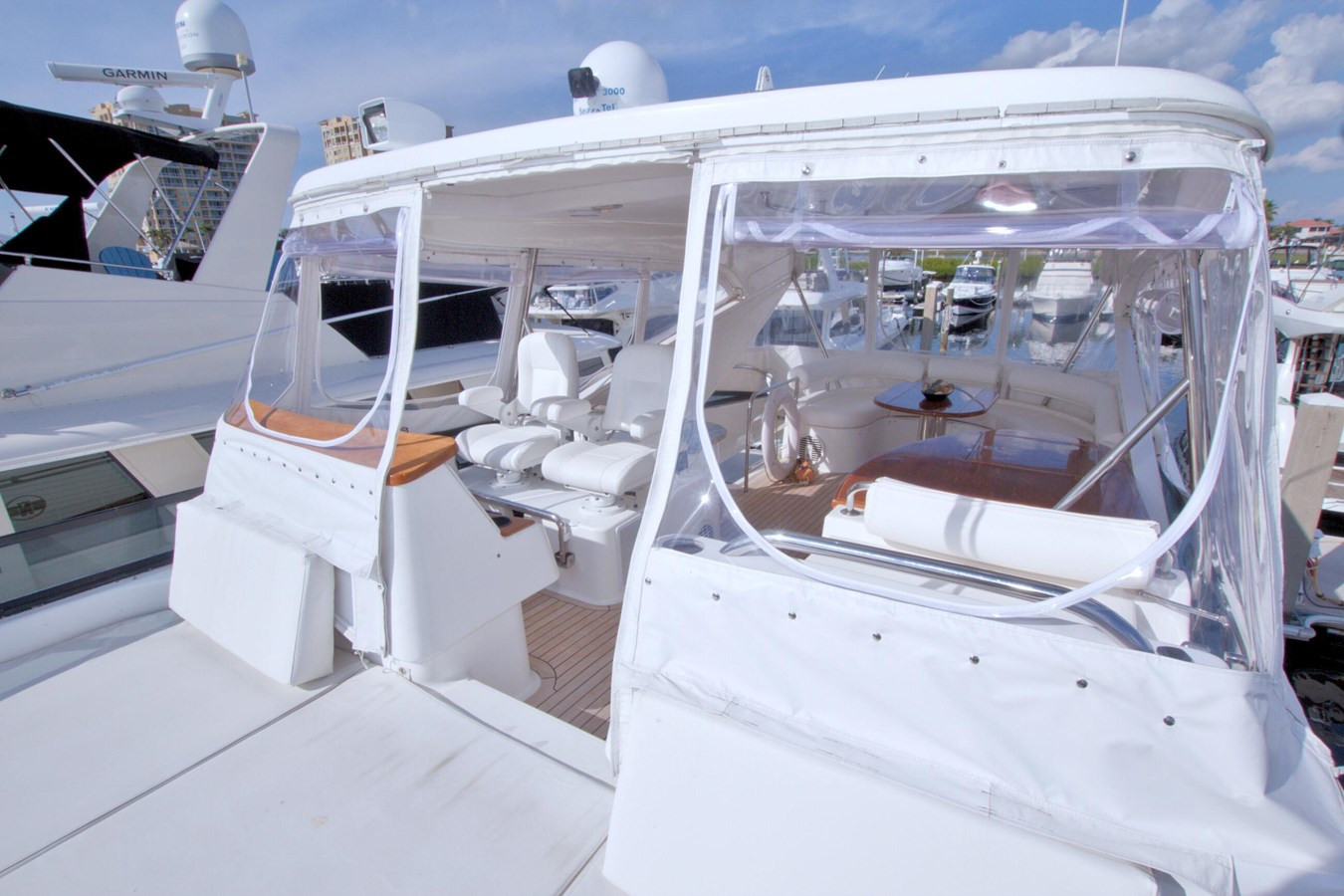 https://arconyachts.ams3.digitaloceanspaces.com/221300/conversions/large_4883944-optimize.jpg