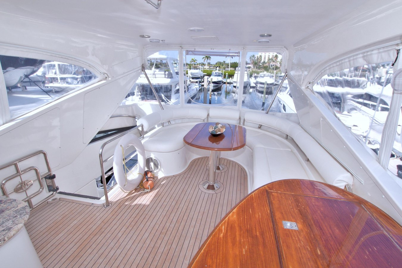 https://arconyachts.ams3.digitaloceanspaces.com/221305/conversions/large_4883948-optimize.jpg