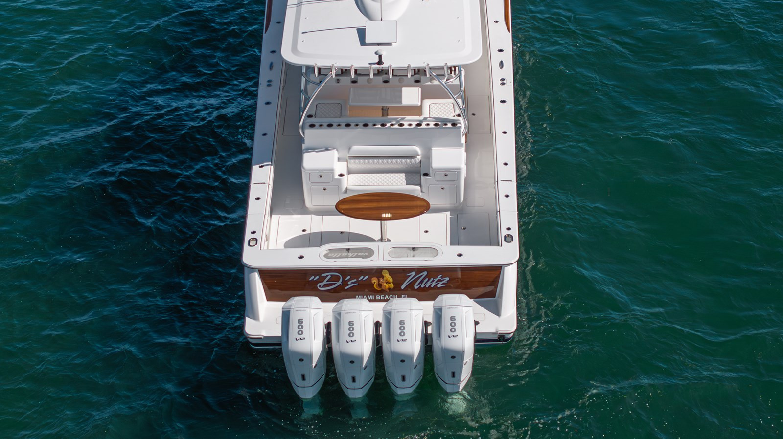 https://arconyachts.ams3.digitaloceanspaces.com/221445/conversions/large_4882937-optimize.jpg