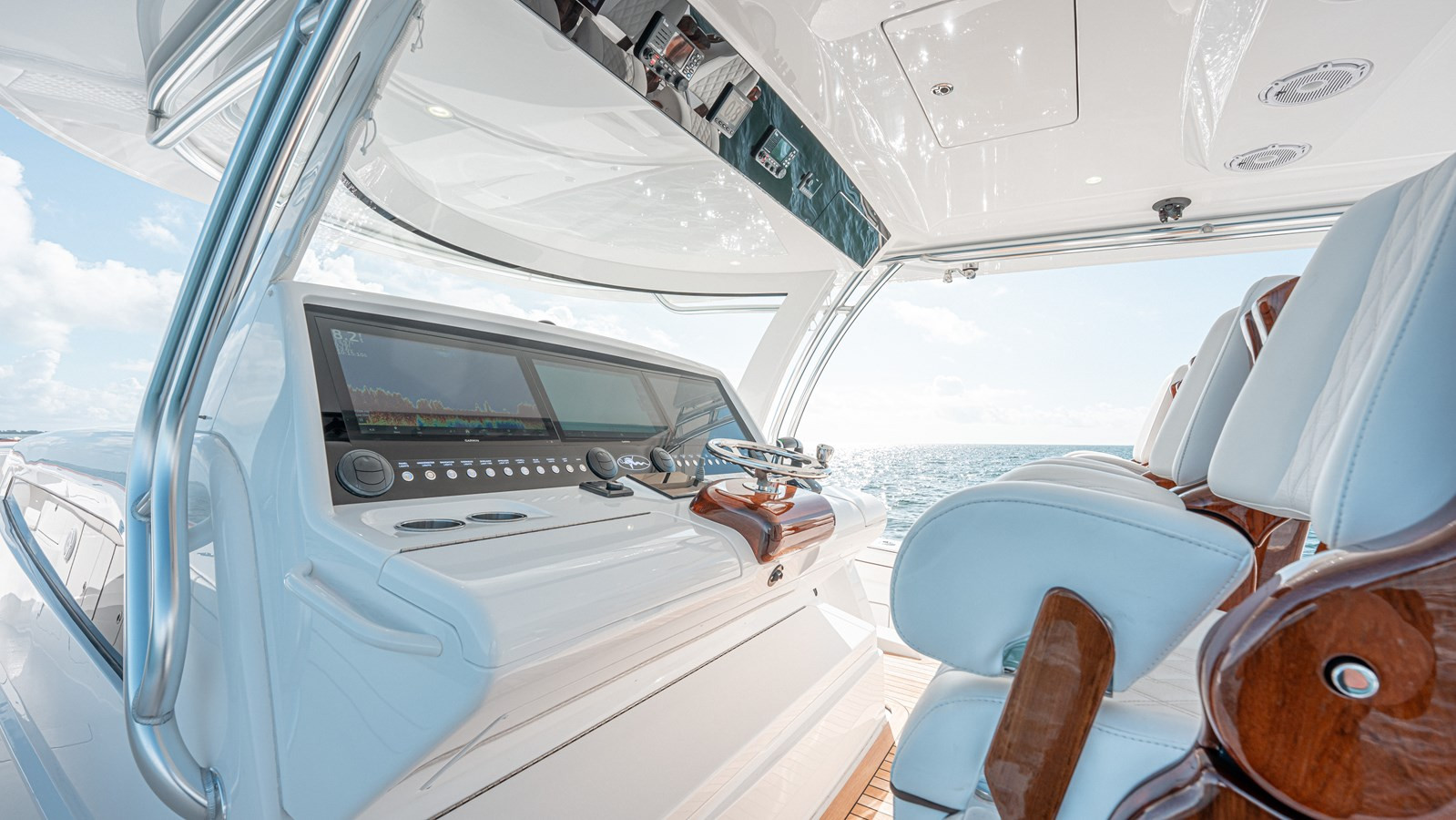 https://arconyachts.ams3.digitaloceanspaces.com/221462/conversions/large_4883007-optimize.jpg