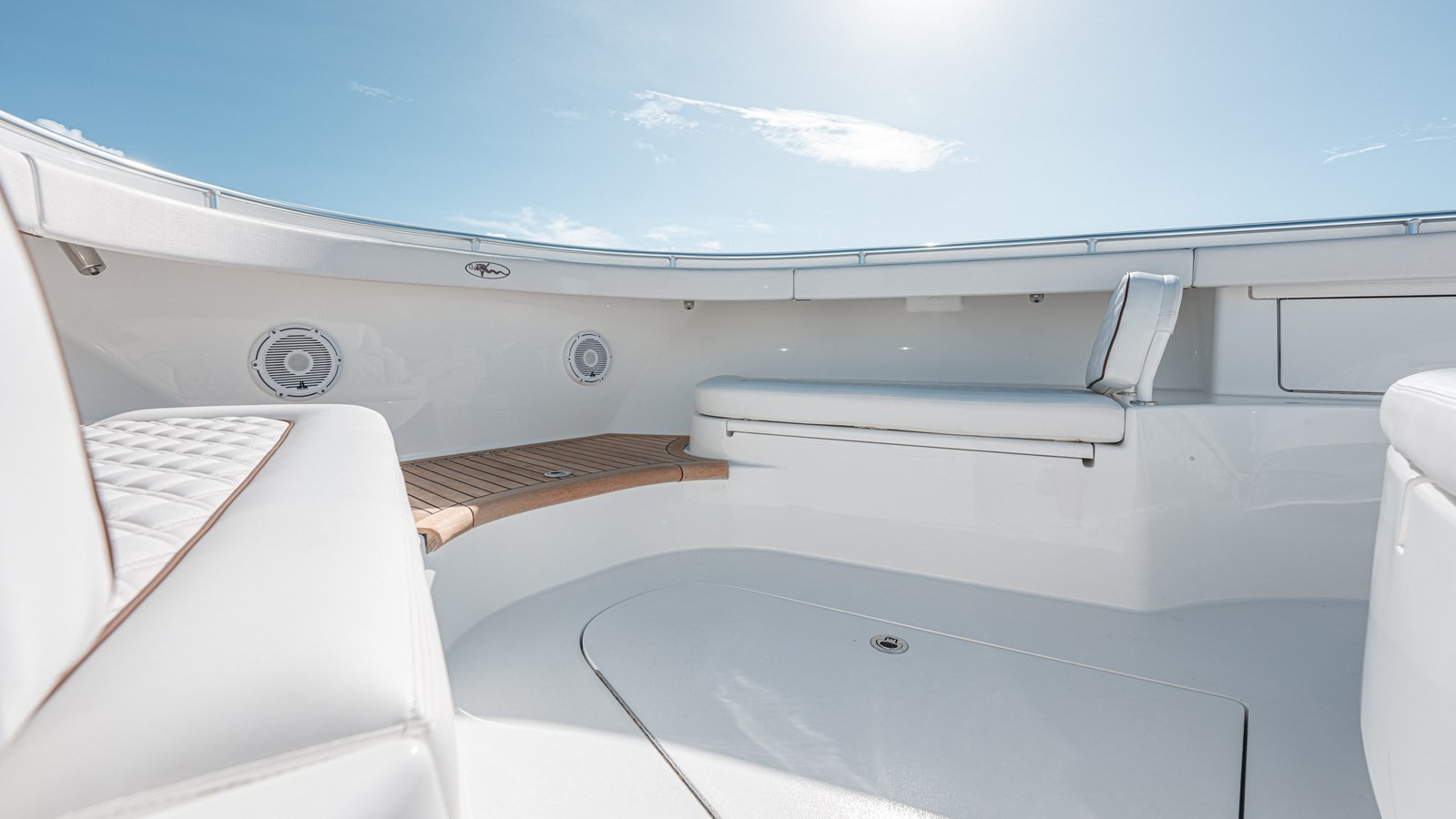 https://arconyachts.ams3.digitaloceanspaces.com/221466/conversions/large_4883054-optimize.jpg