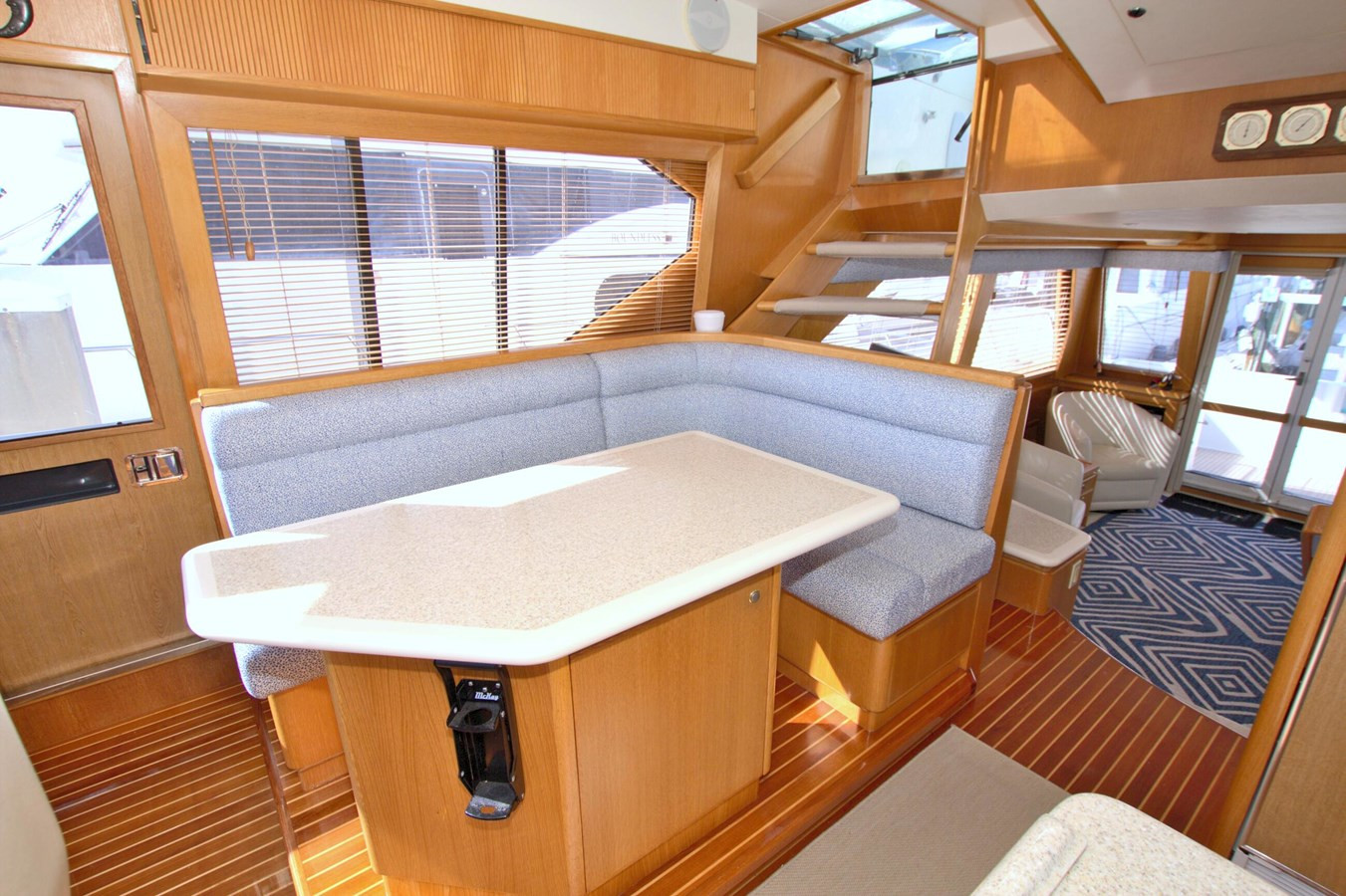 https://arconyachts.ams3.digitaloceanspaces.com/221573/conversions/large_4883541-optimize.jpg
