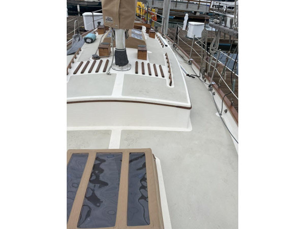https://arconyachts.ams3.digitaloceanspaces.com/222037/conversions/large_4882197-optimize.jpg