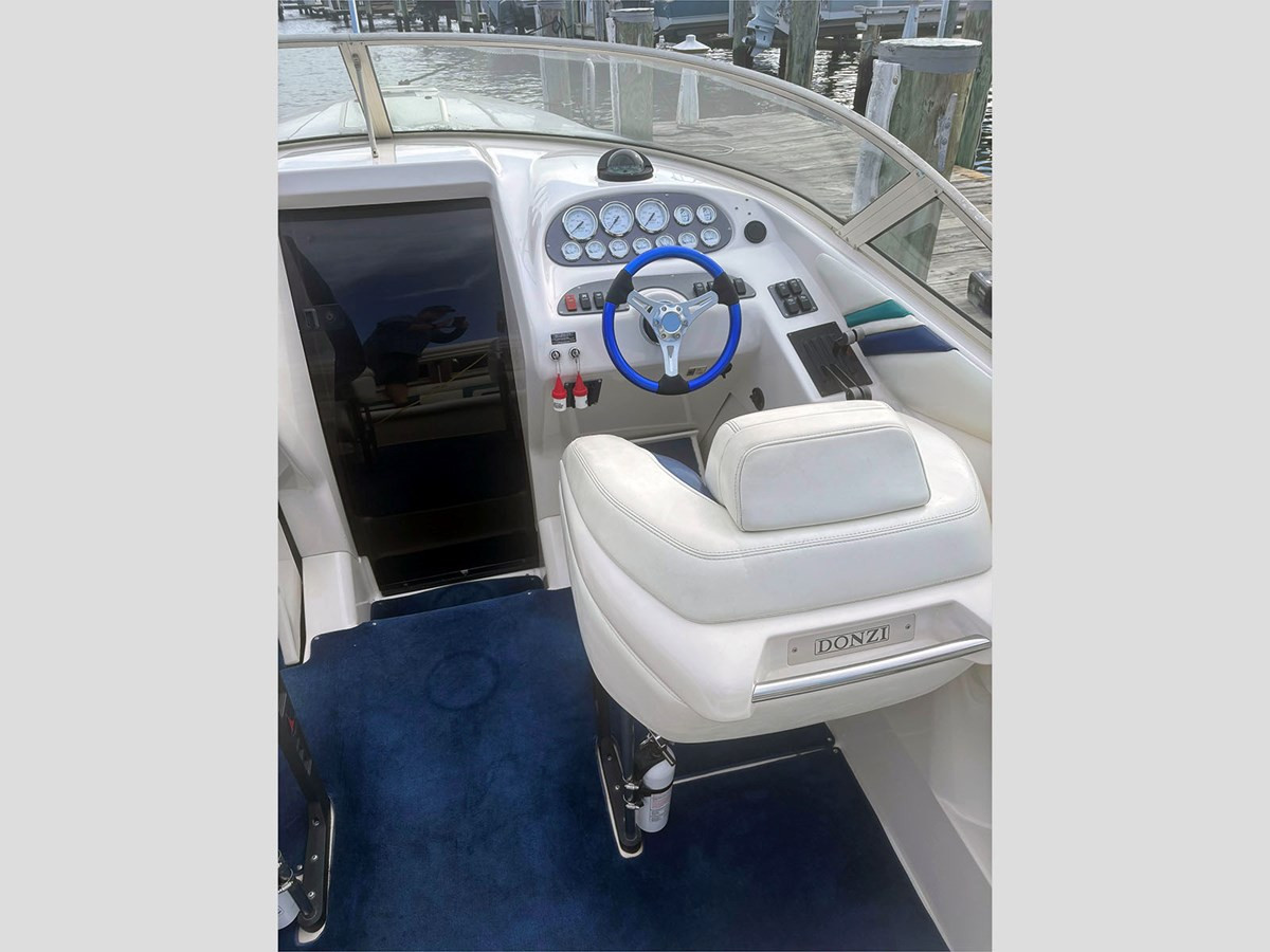 https://arconyachts.ams3.digitaloceanspaces.com/222077/conversions/large_4884197-optimize.jpg