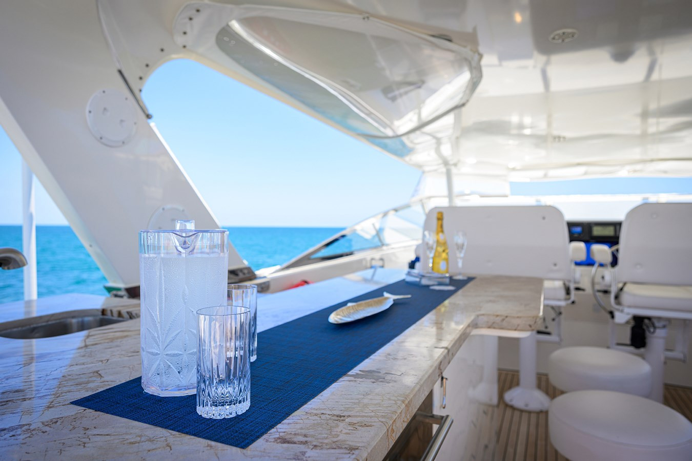 https://arconyachts.ams3.digitaloceanspaces.com/222269/conversions/large_4752540-optimize.jpg