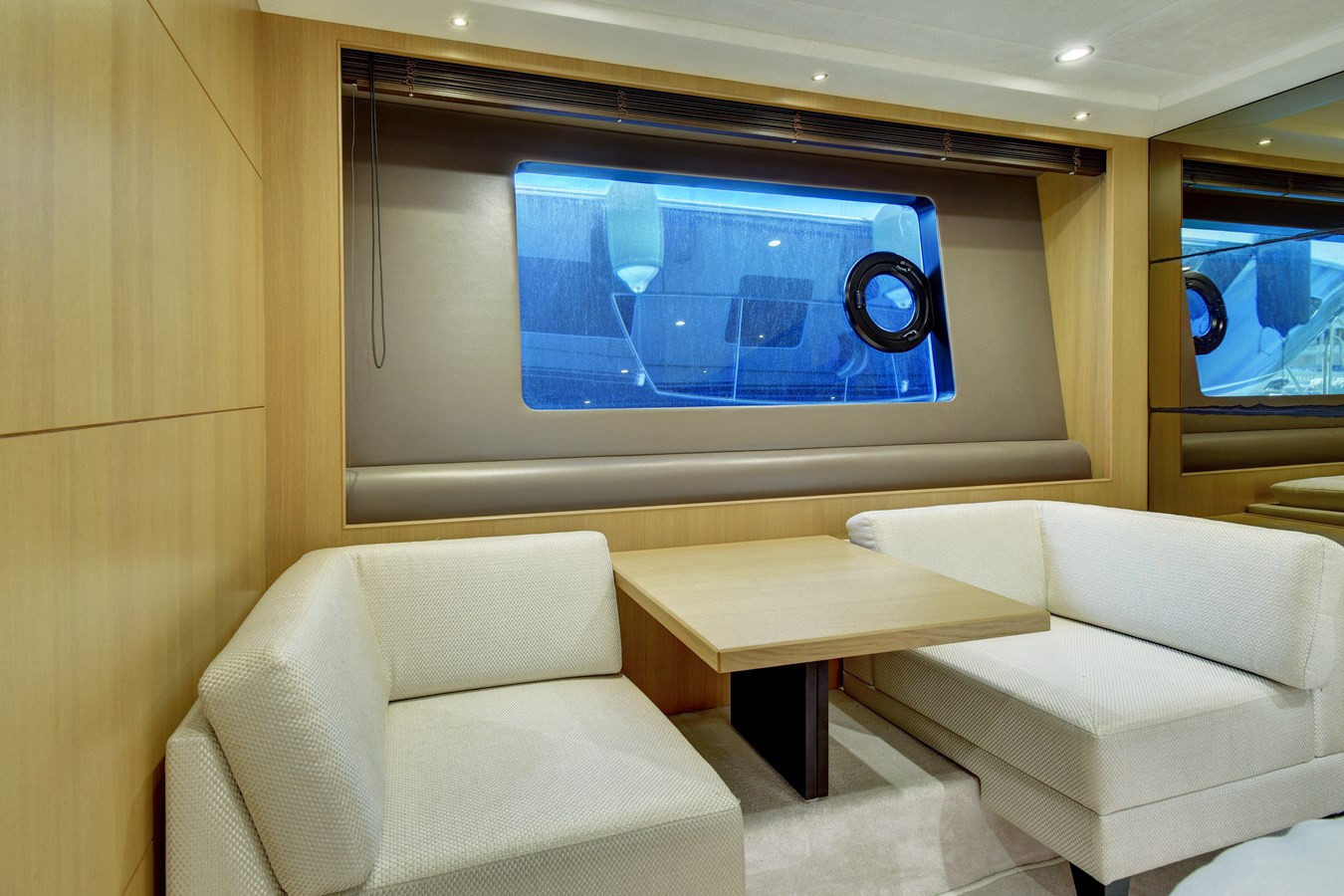 https://arconyachts.ams3.digitaloceanspaces.com/222384/conversions/large_4886073-optimize.jpg