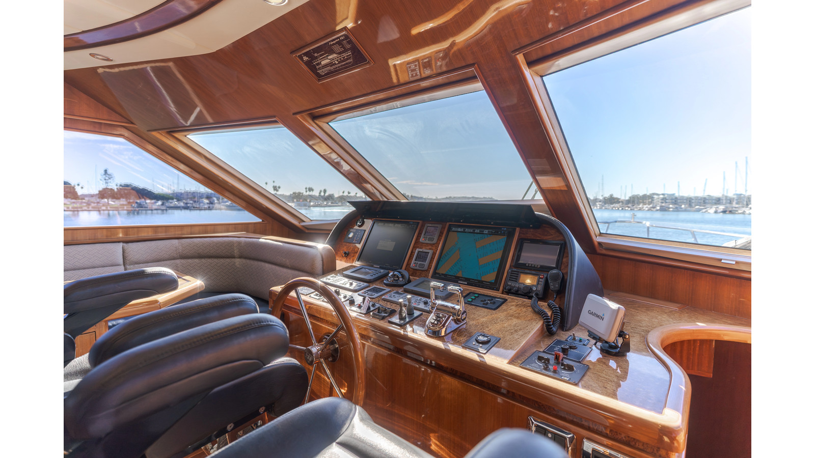 https://arconyachts.ams3.digitaloceanspaces.com/222528/conversions/large_4886497-optimize.jpg