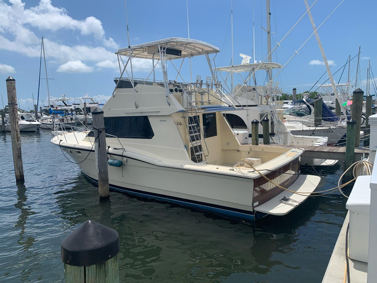 HATTERAS 36 CONVERTIBLE