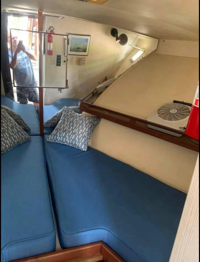 HATTERAS 36 CONVERTIBLE