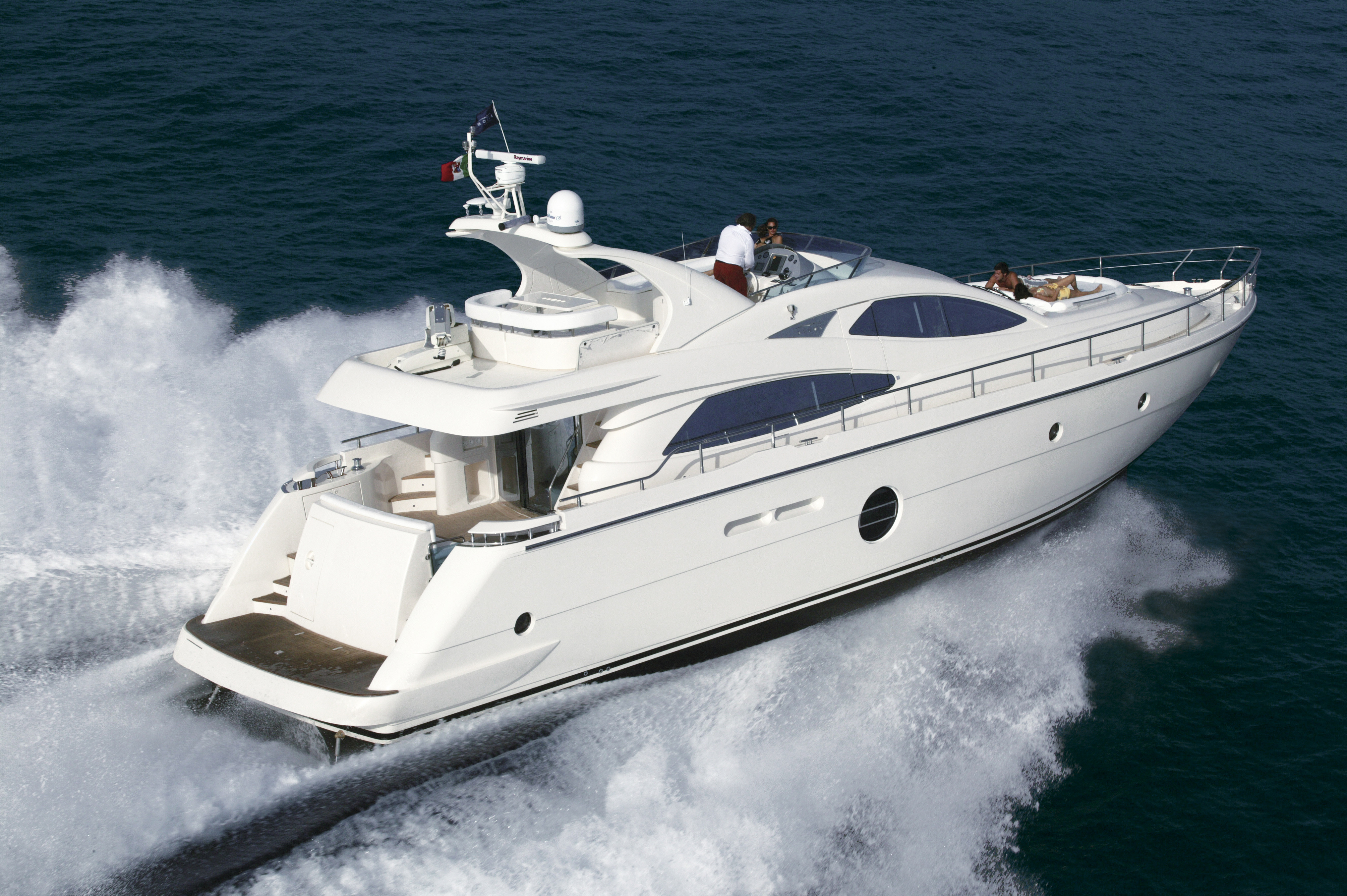 https://arconyachts.ams3.digitaloceanspaces.com/38595/conversions/850_7983050530-optimize.jpg