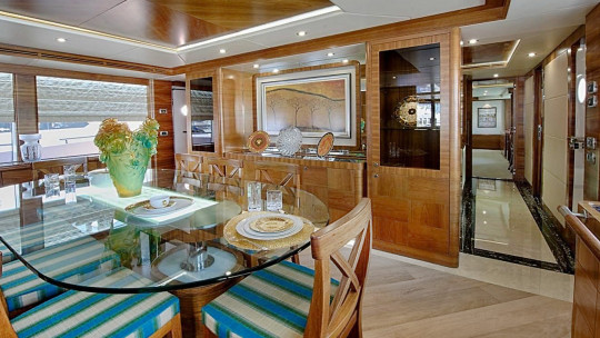 Gulf Craft MAJESTY 105