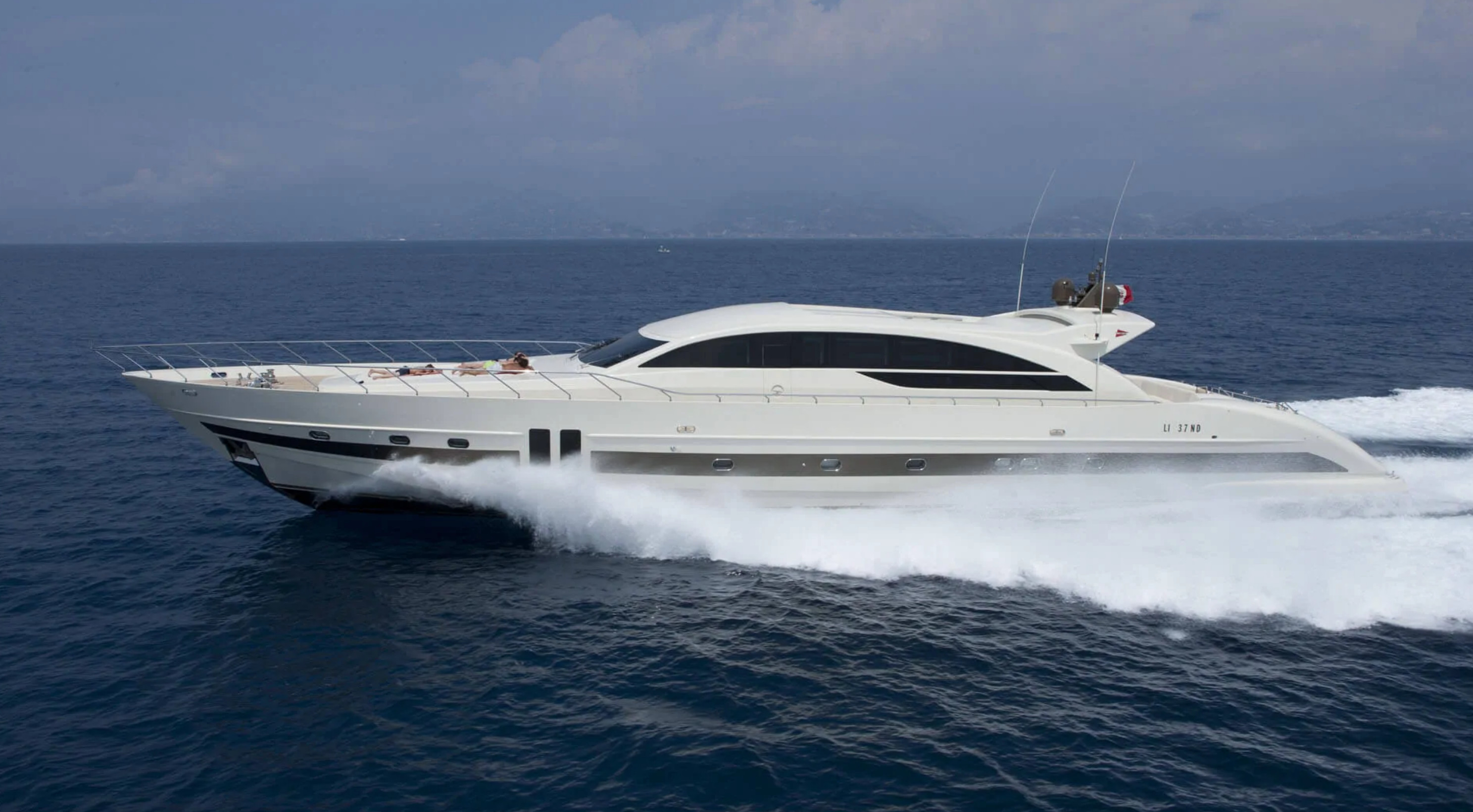 https://arconyachts.ams3.digitaloceanspaces.com/39126/conversions/665_6541637703-optimize.jpg