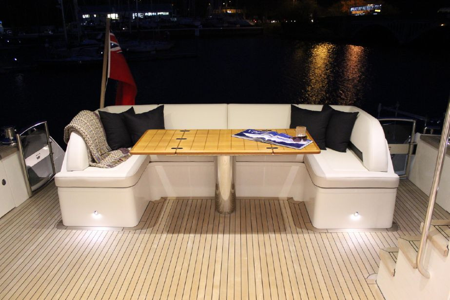 https://arconyachts.ams3.digitaloceanspaces.com/39785/conversions/398_4166981513-optimize.jpg
