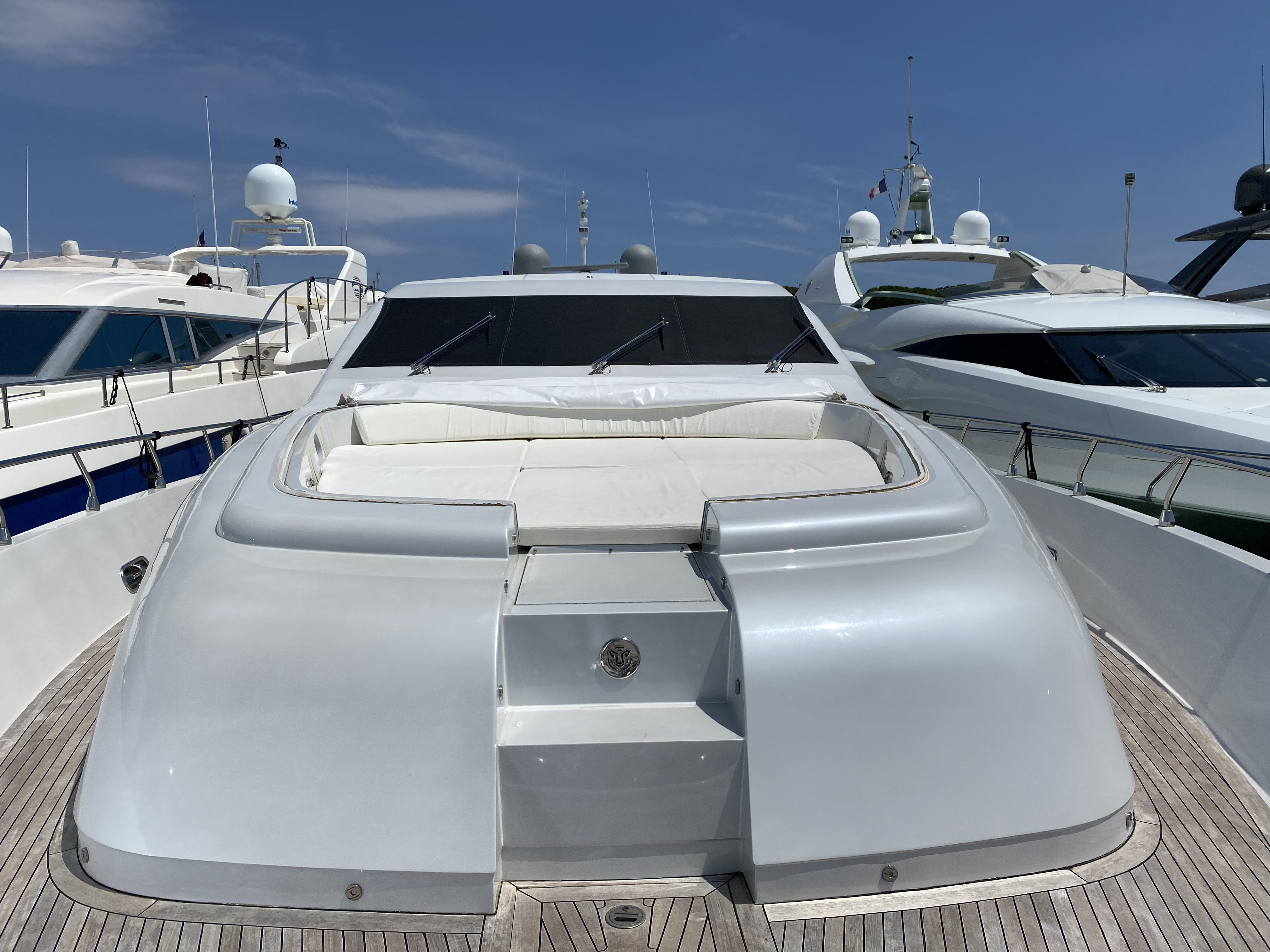 https://arconyachts.ams3.digitaloceanspaces.com/40061/conversions/917_2222456771-optimize.jpg