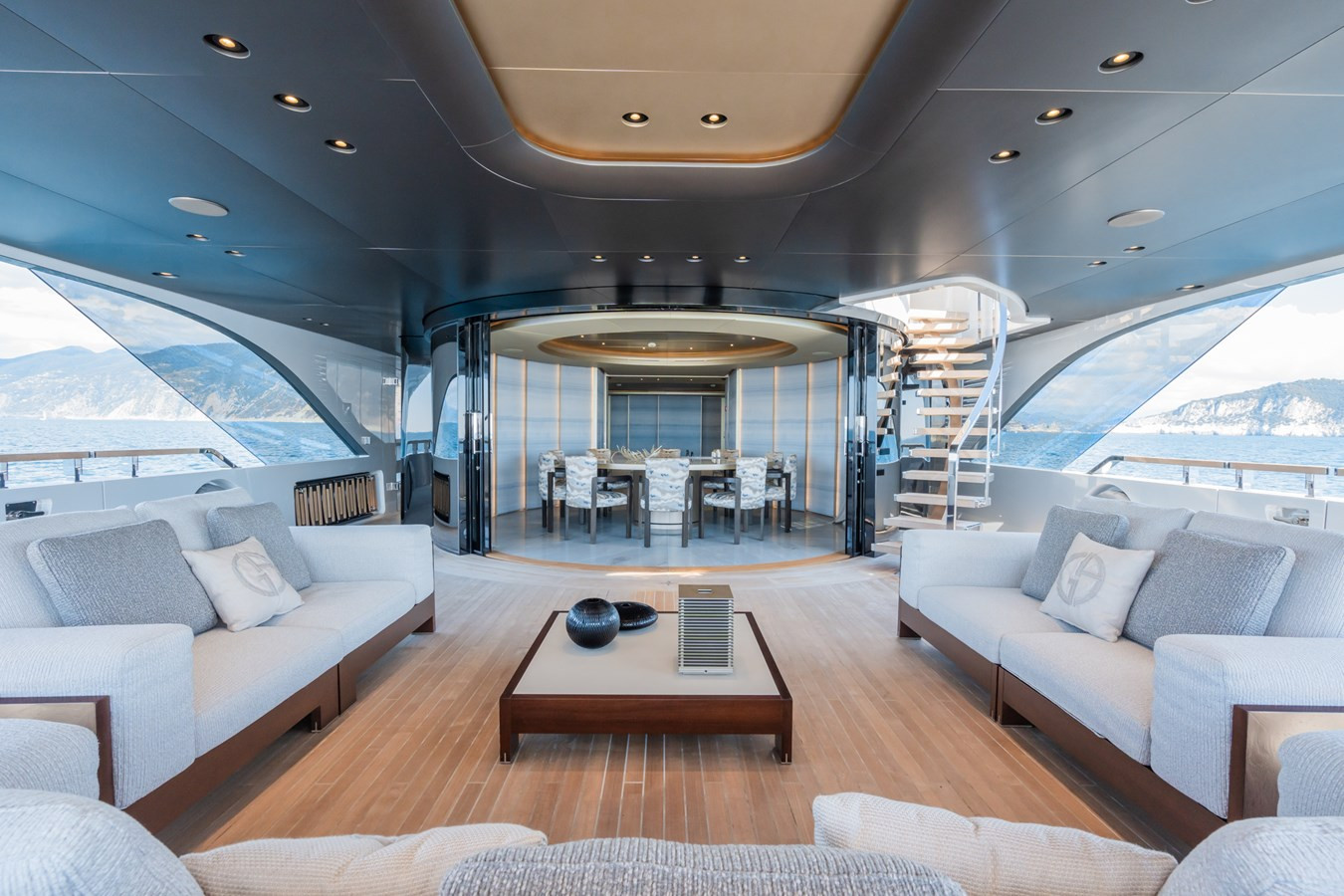 https://arconyachts.ams3.digitaloceanspaces.com/40400/conversions/DnDHBSI3alnvPHQz2vfydTqy6GZMtOF81hyyPgtb-optimize.jpg