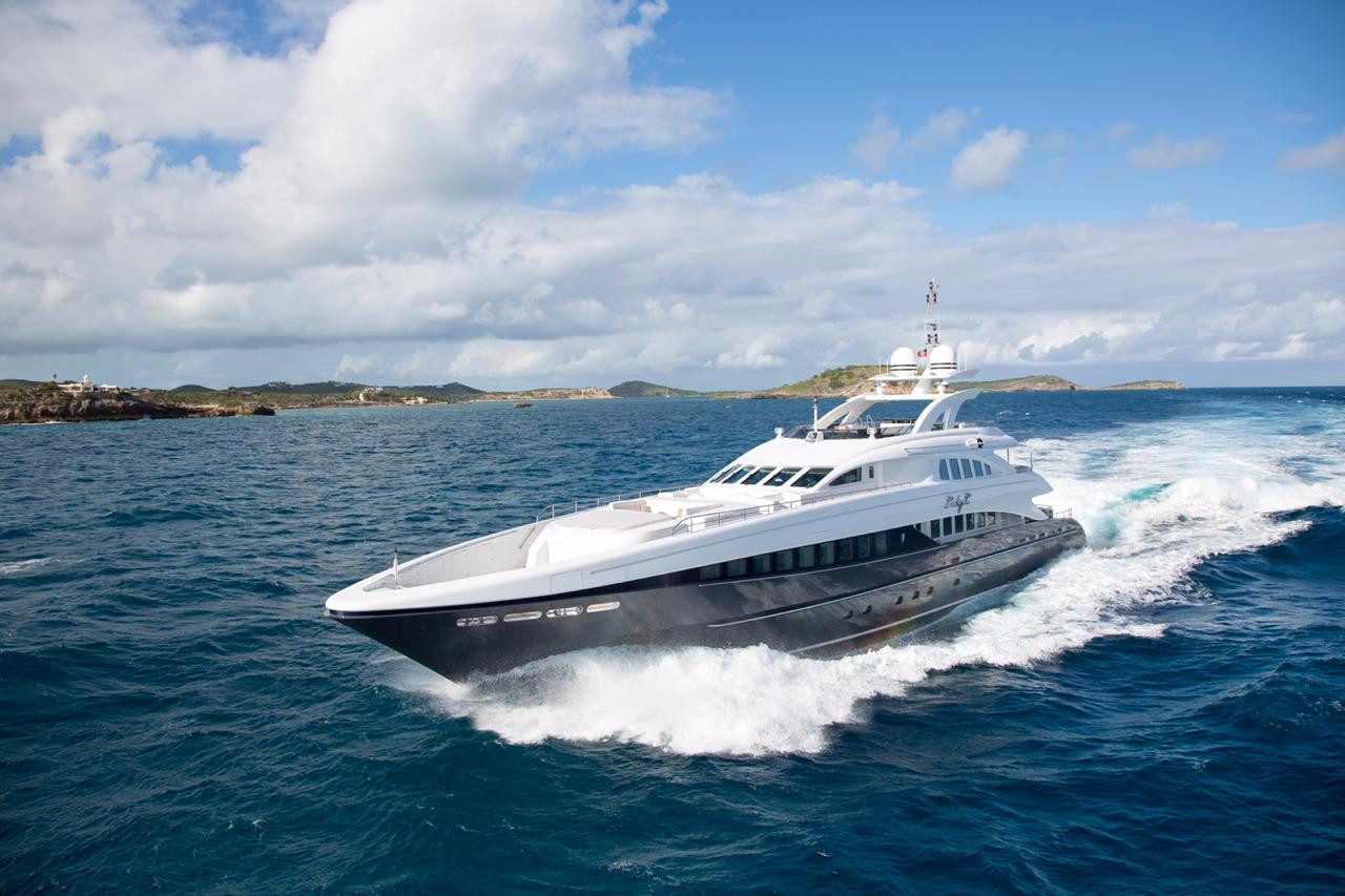 LADY L 44.60m Heesen