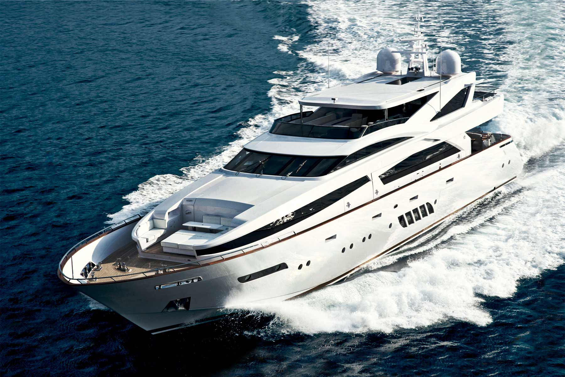 Dominator 40M