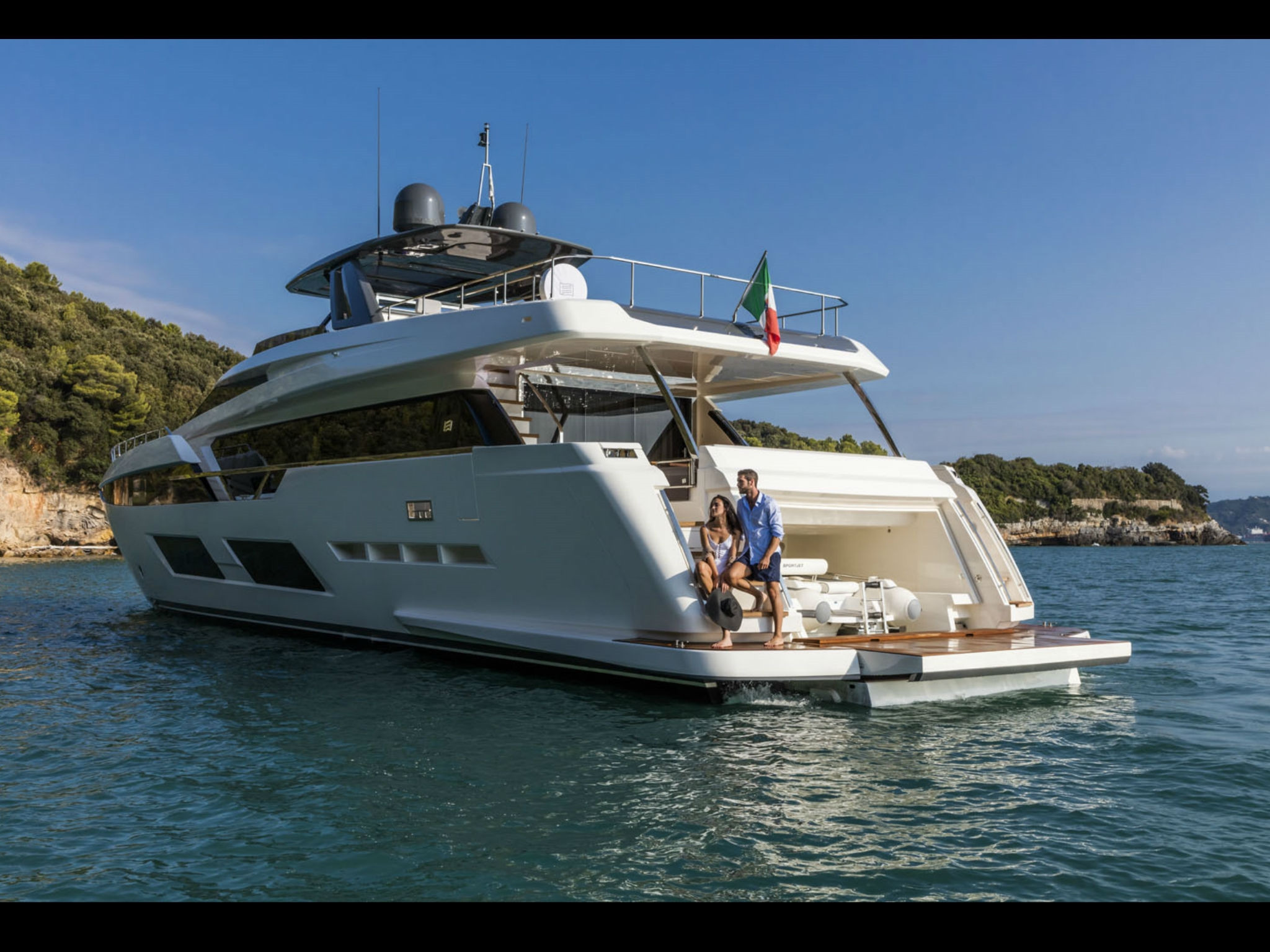 Ferretti 920