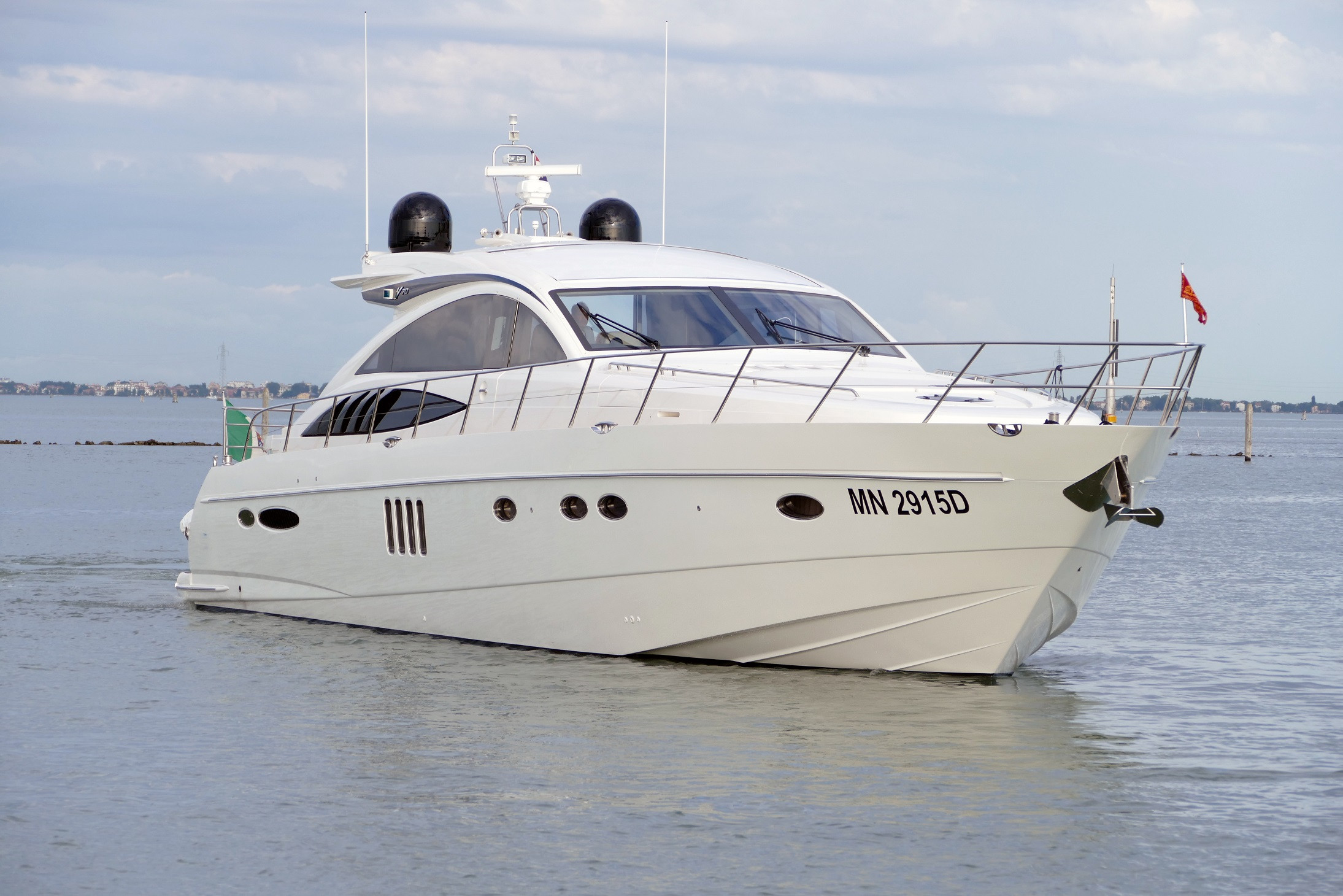 https://arconyachts.ams3.digitaloceanspaces.com/41646/conversions/741_4921495803-optimize.jpg
