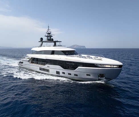 TAMANYA - Azimut Grande 38 Trideck