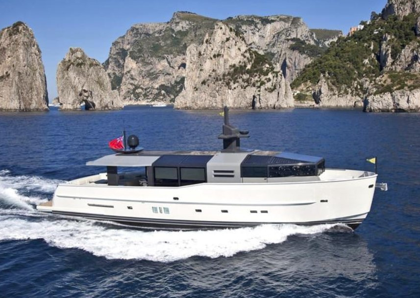https://arconyachts.ams3.digitaloceanspaces.com/42617/conversions/284_0797069299-optimize.jpg