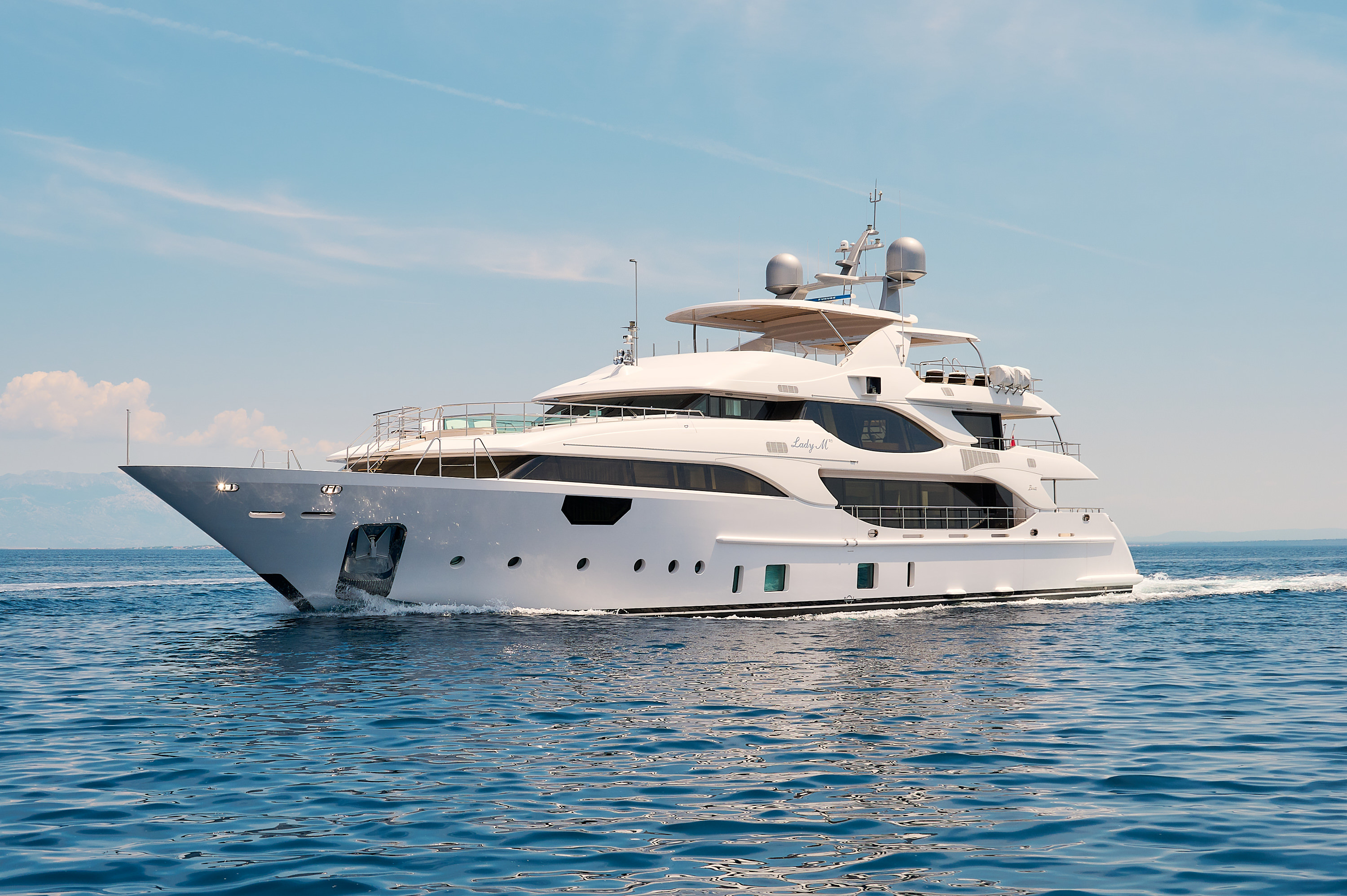 Benetti 140