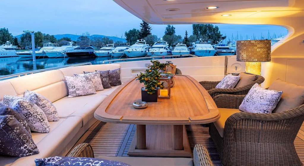 https://arconyachts.ams3.digitaloceanspaces.com/44845/conversions/914_6521585607-optimize.jpg