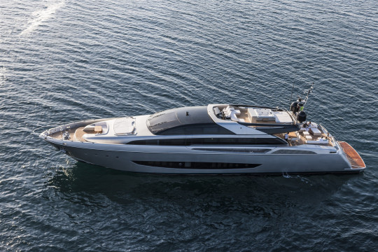 Riva MYTHOS
