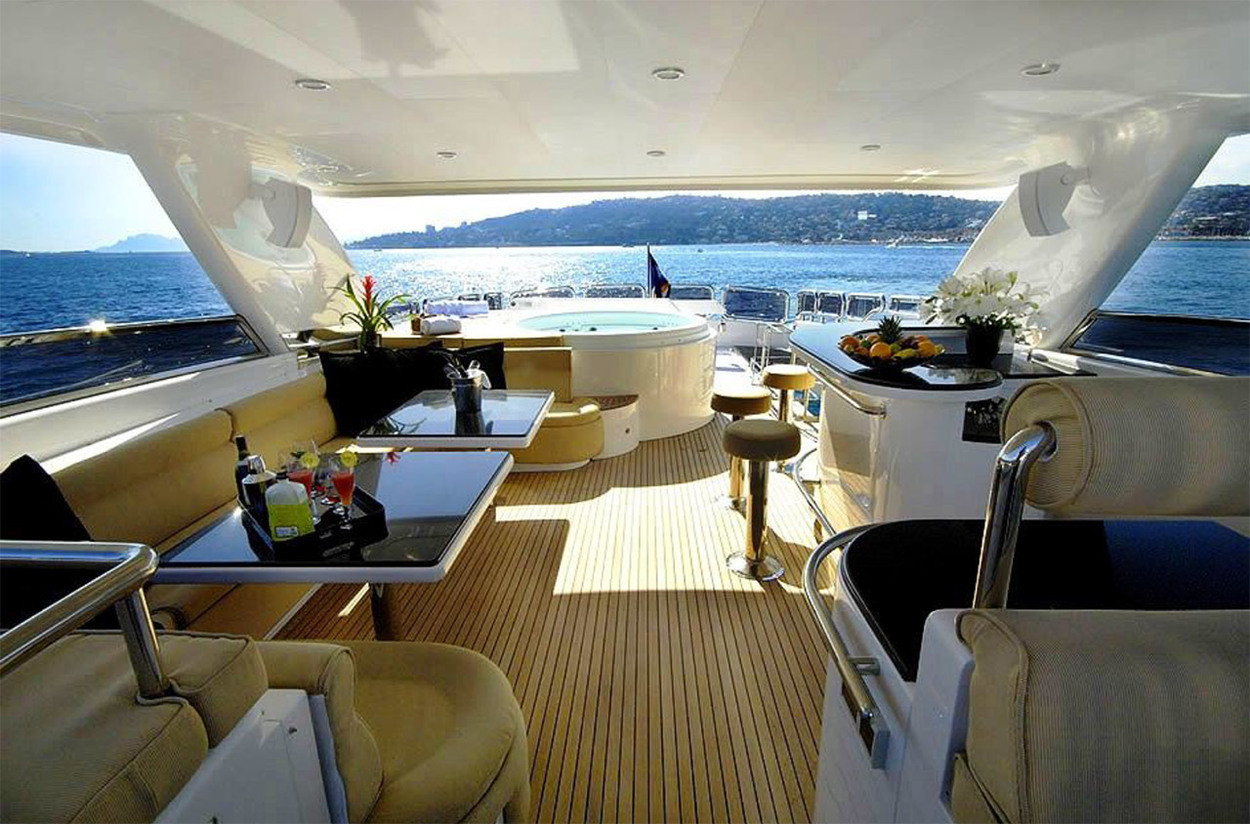 https://arconyachts.ams3.digitaloceanspaces.com/44945/conversions/272_8015668979-optimize.jpg