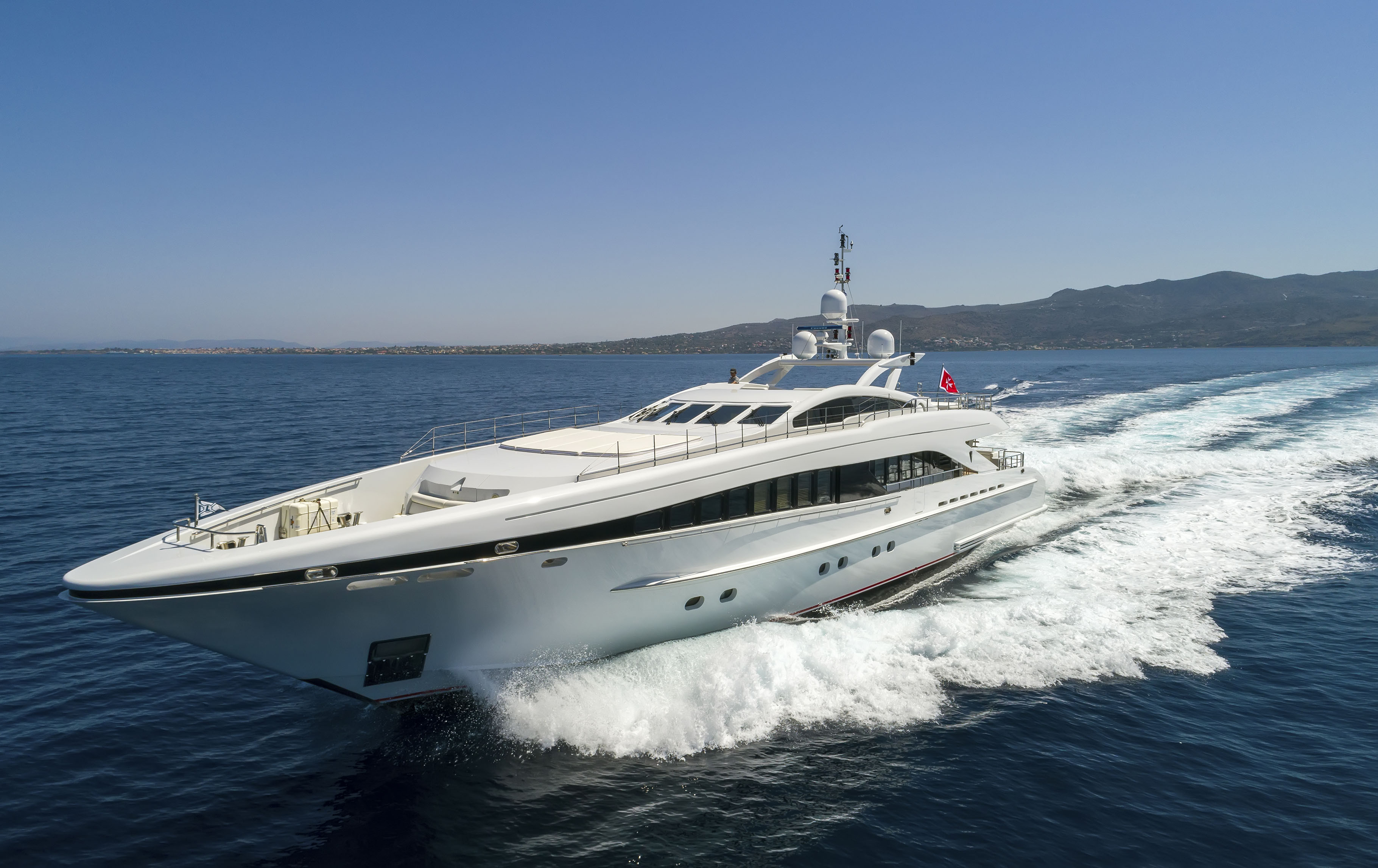 Heesen L'EQUINOX
