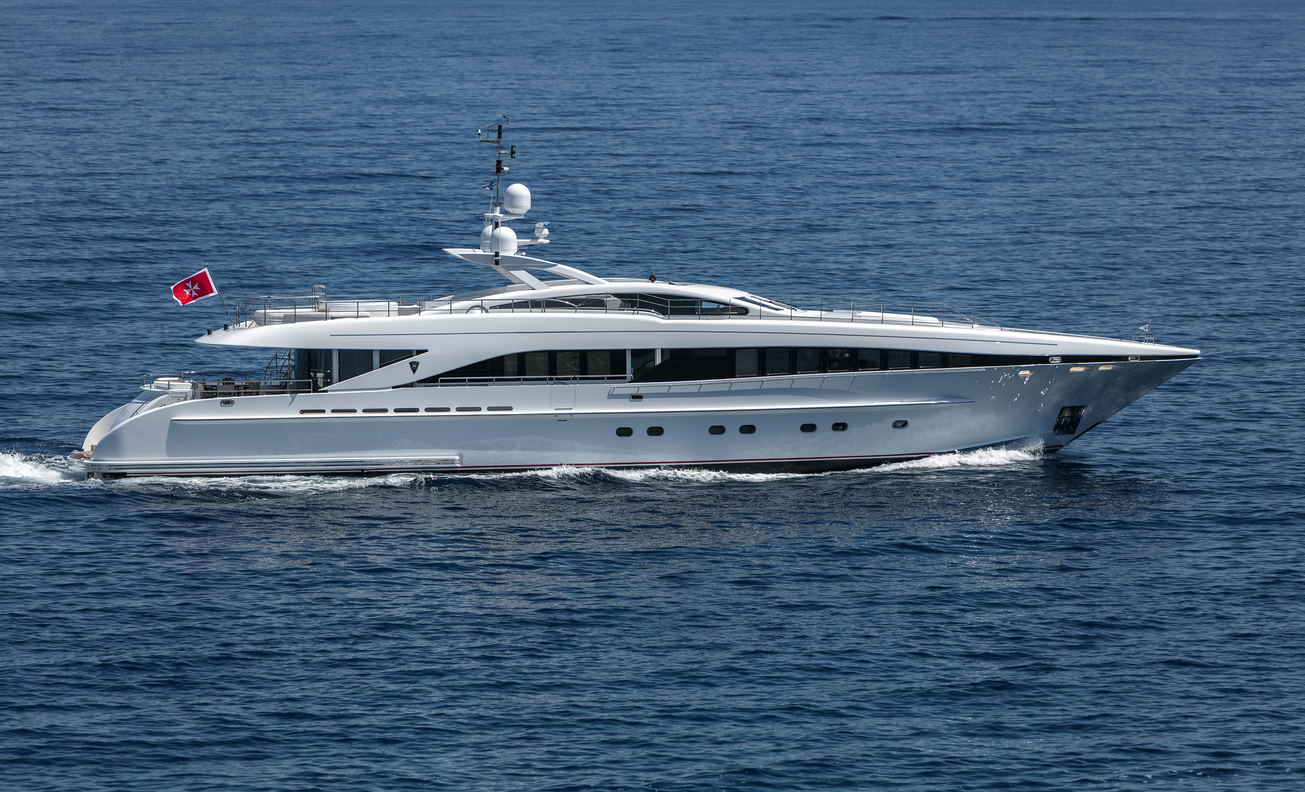 Heesen L'EQUINOX