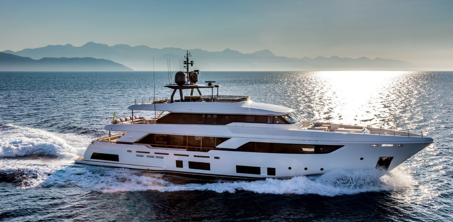 Custom Line Navetta 37
