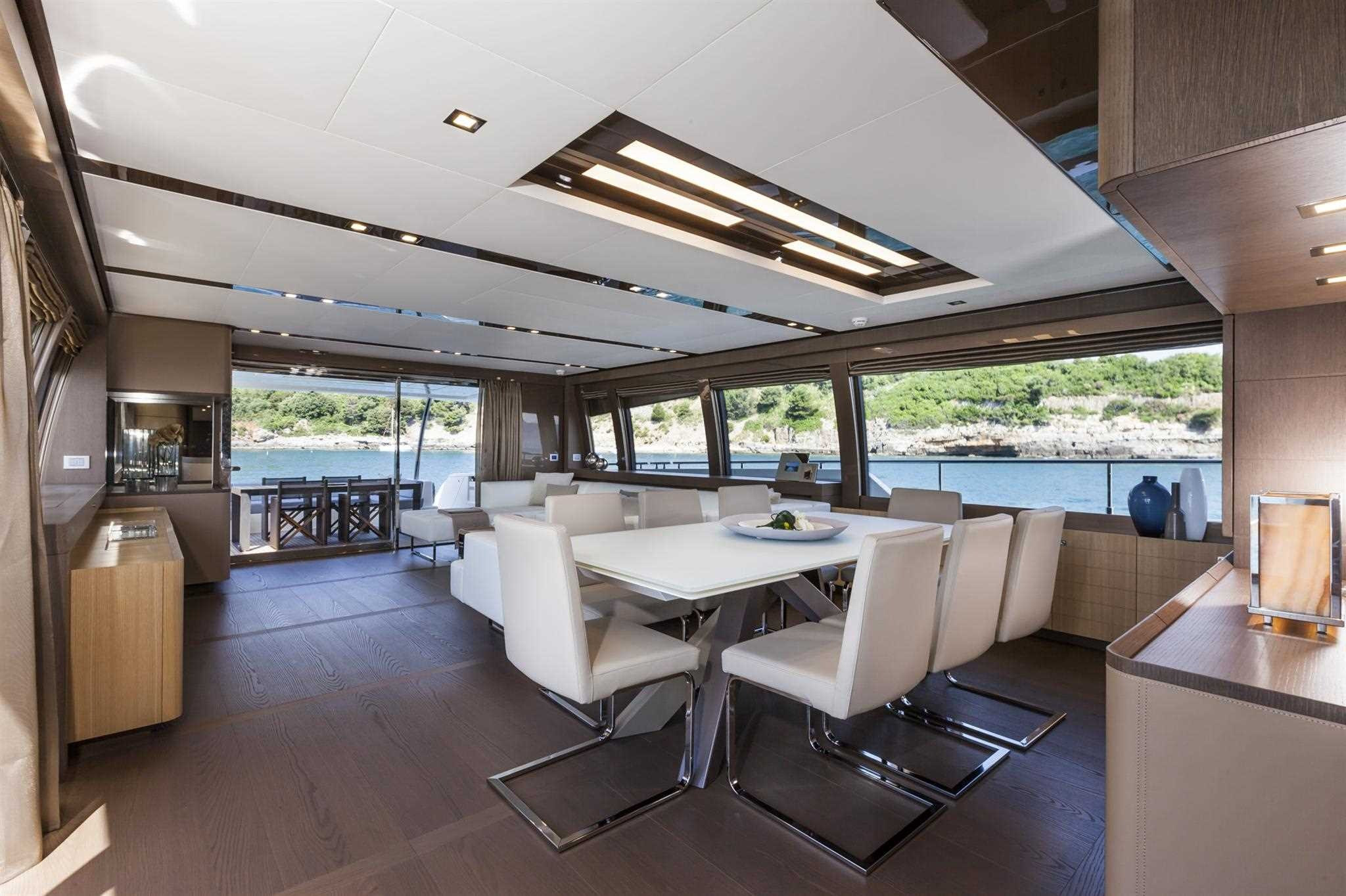 https://arconyachts.ams3.digitaloceanspaces.com/46312/conversions/613_8514802734-optimize.jpg
