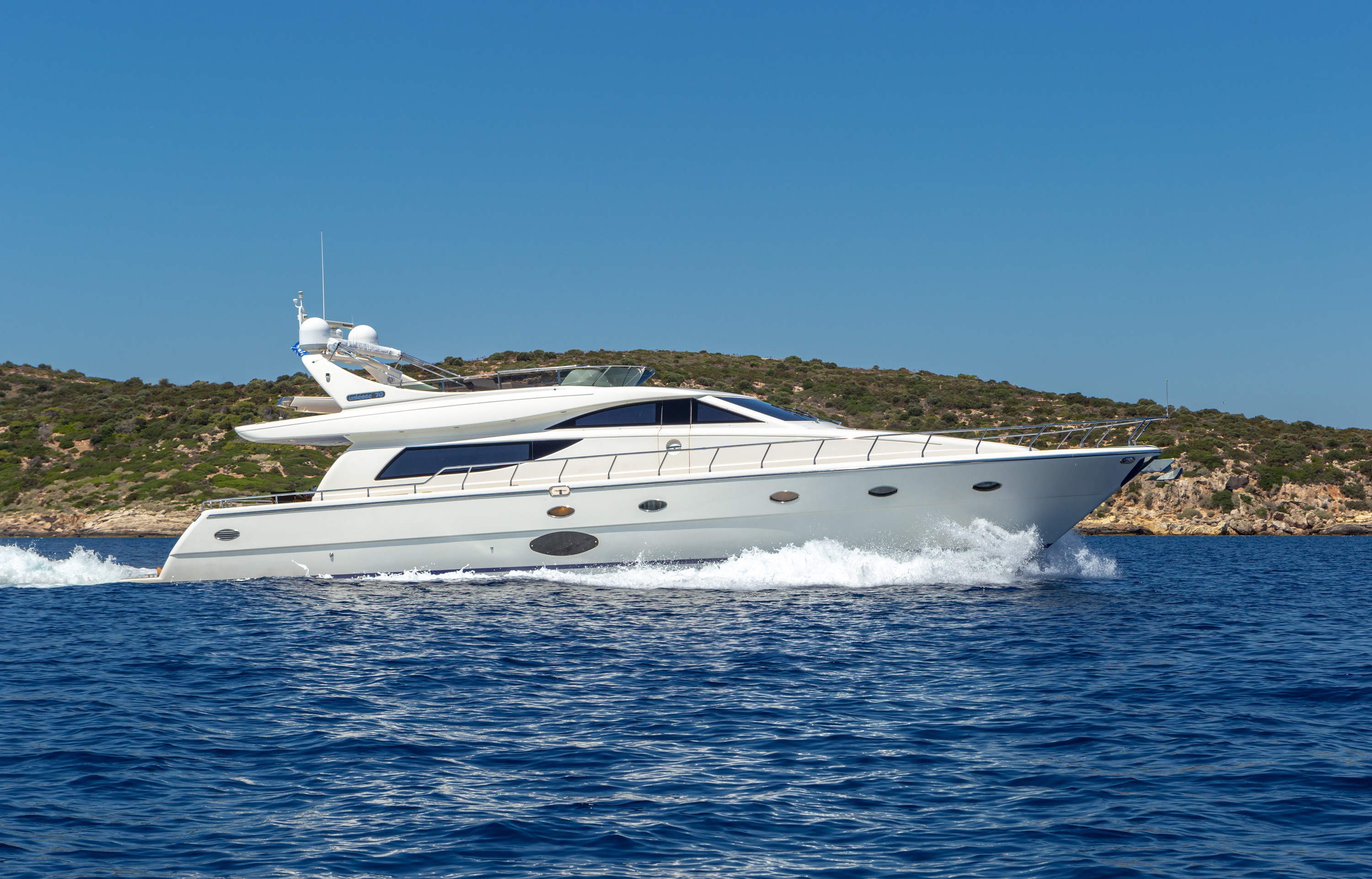 Uniesse Marine LEGEND