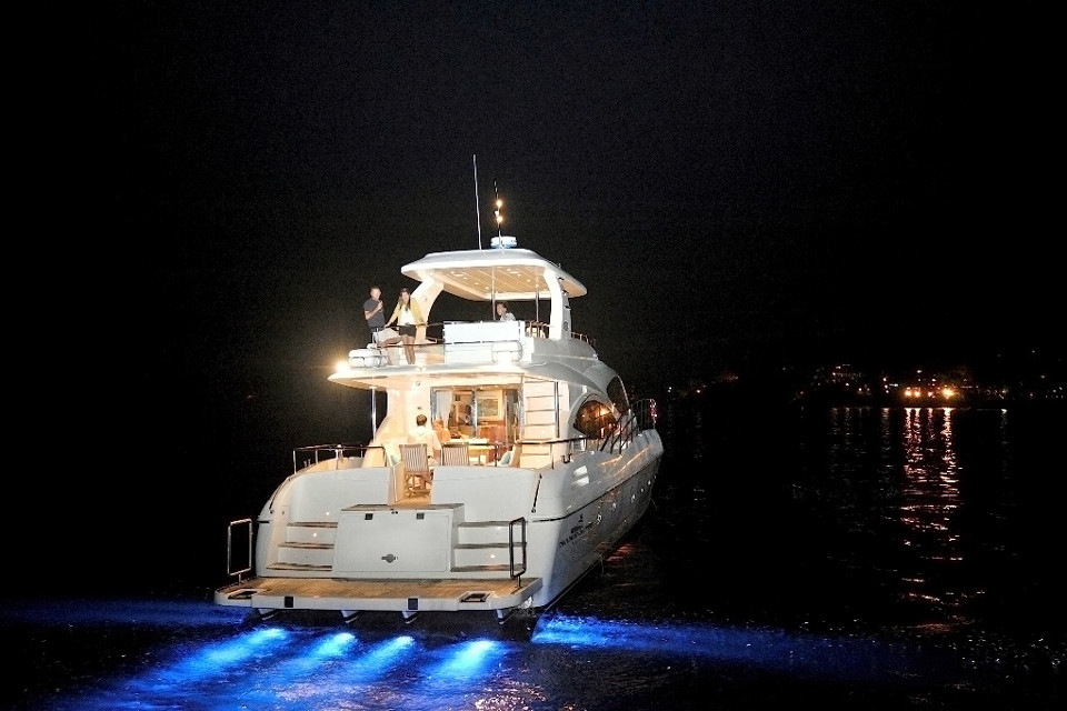 https://arconyachts.ams3.digitaloceanspaces.com/47288/conversions/253_1040593219-optimize.jpg