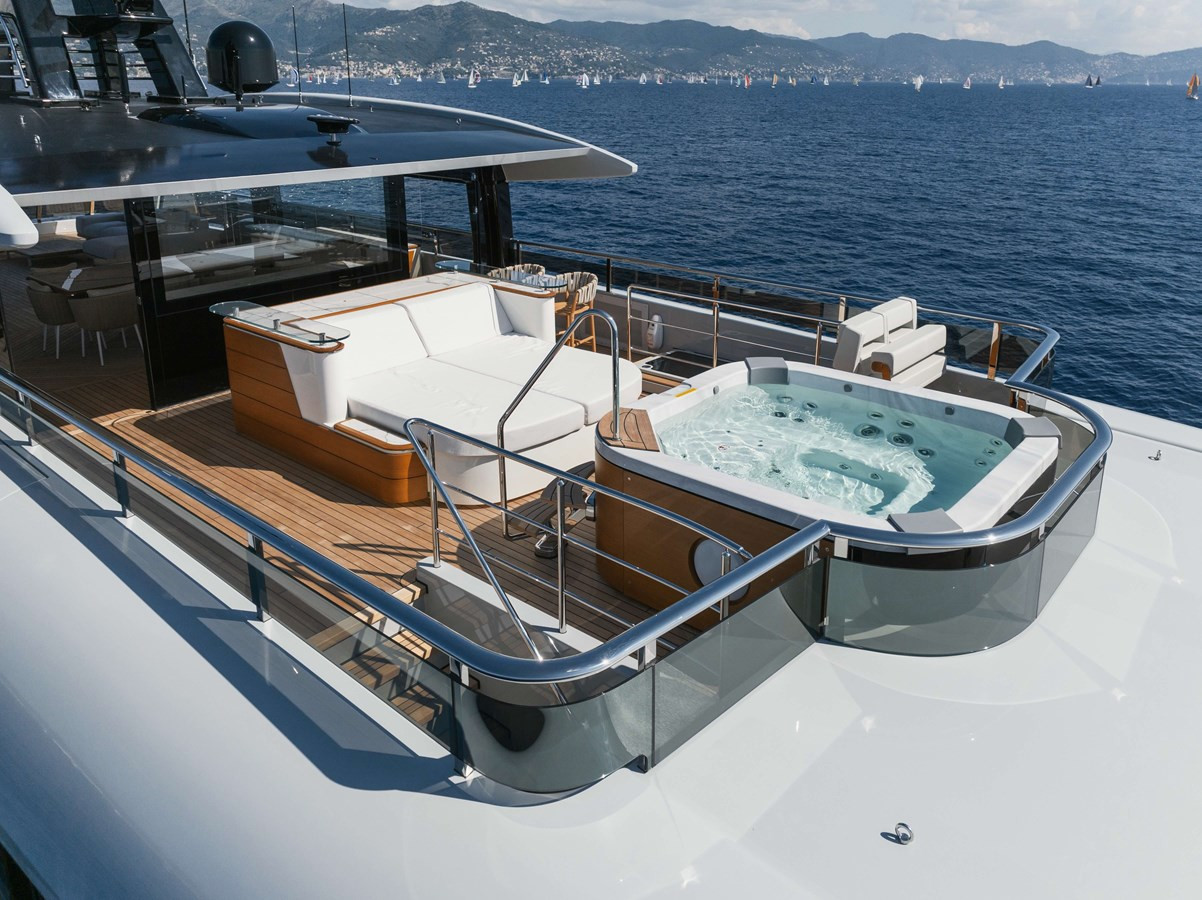 https://arconyachts.ams3.digitaloceanspaces.com/47962/conversions/V0D9x8Eq2bAuwyYmdxJ1JO9xnsr5RuRWGarQTPpR-optimize.jpg