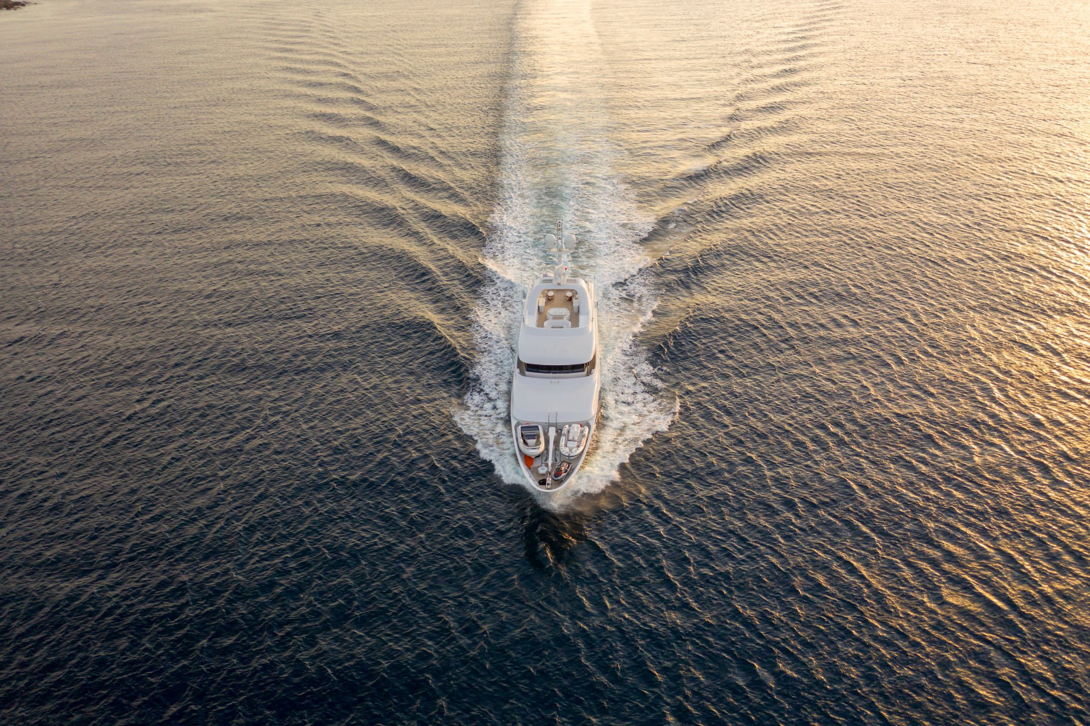 https://arconyachts.ams3.digitaloceanspaces.com/47979/conversions/737_7164146133-optimize.jpg