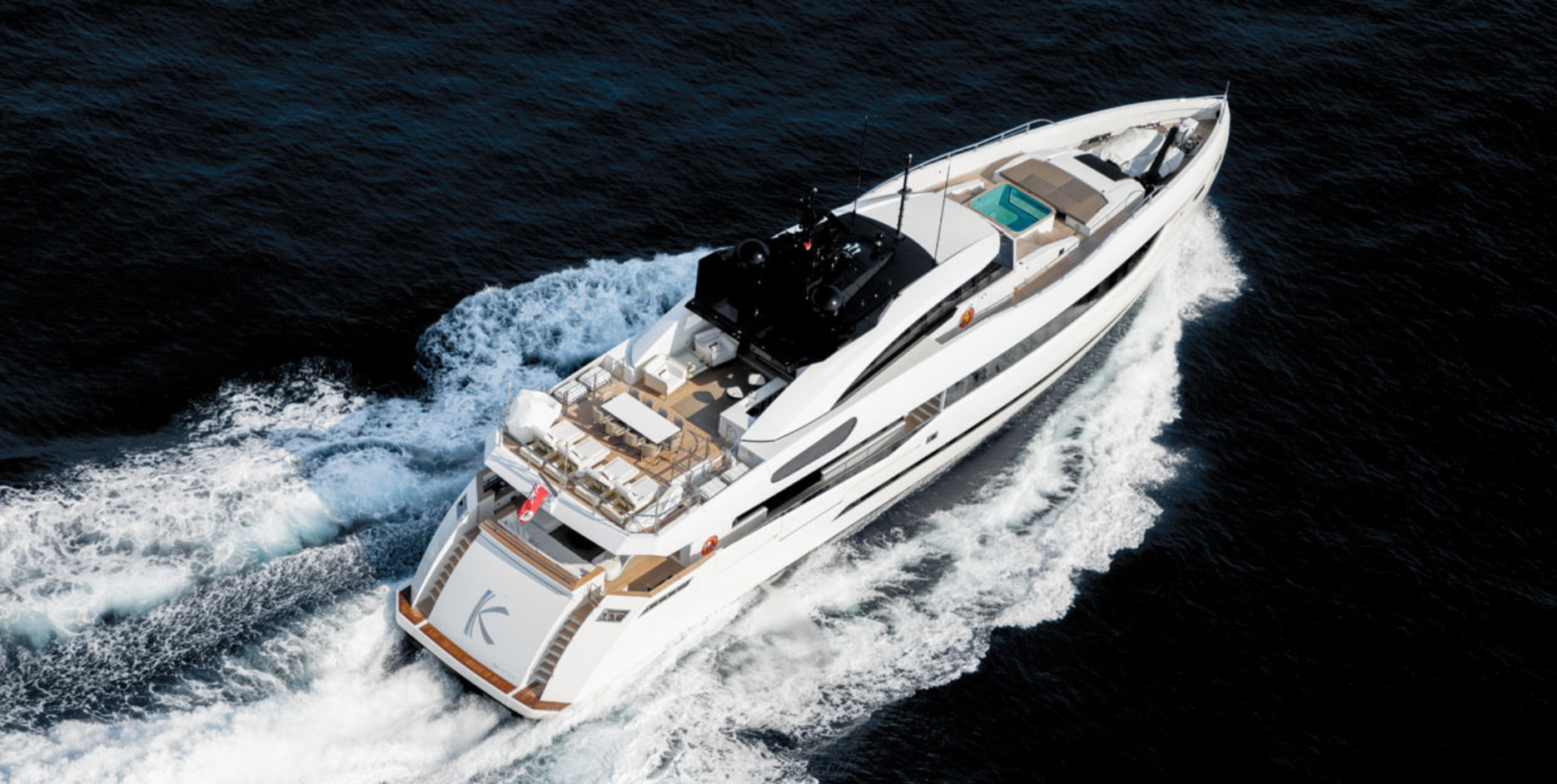 https://arconyachts.ams3.digitaloceanspaces.com/48037/conversions/163_7477570751-optimize.jpg
