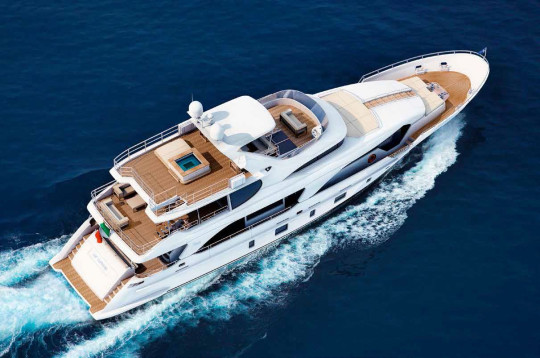 Benetti Tradition Supreme 108'