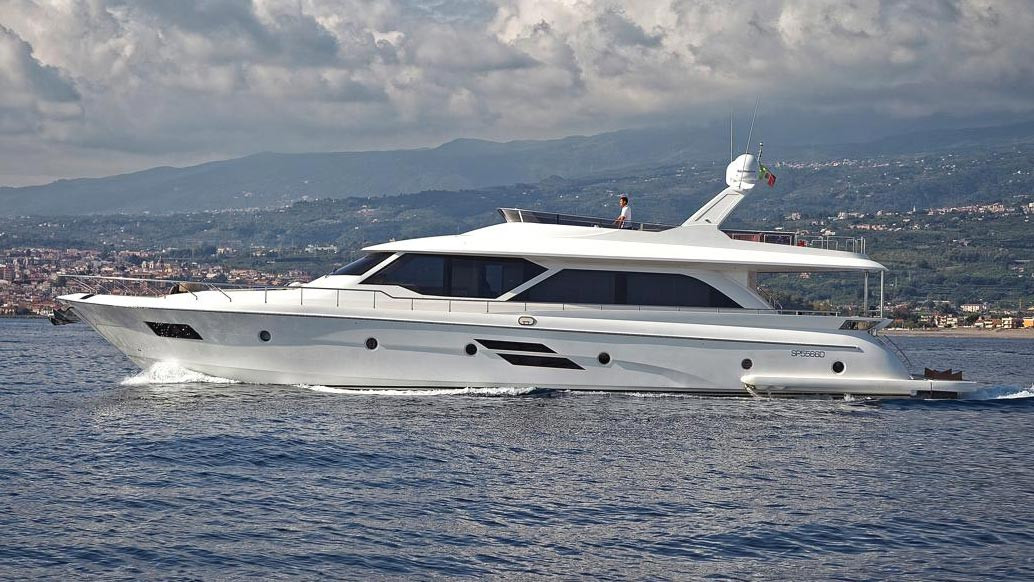 https://arconyachts.ams3.digitaloceanspaces.com/48309/conversions/499_4836300621-optimize.jpg